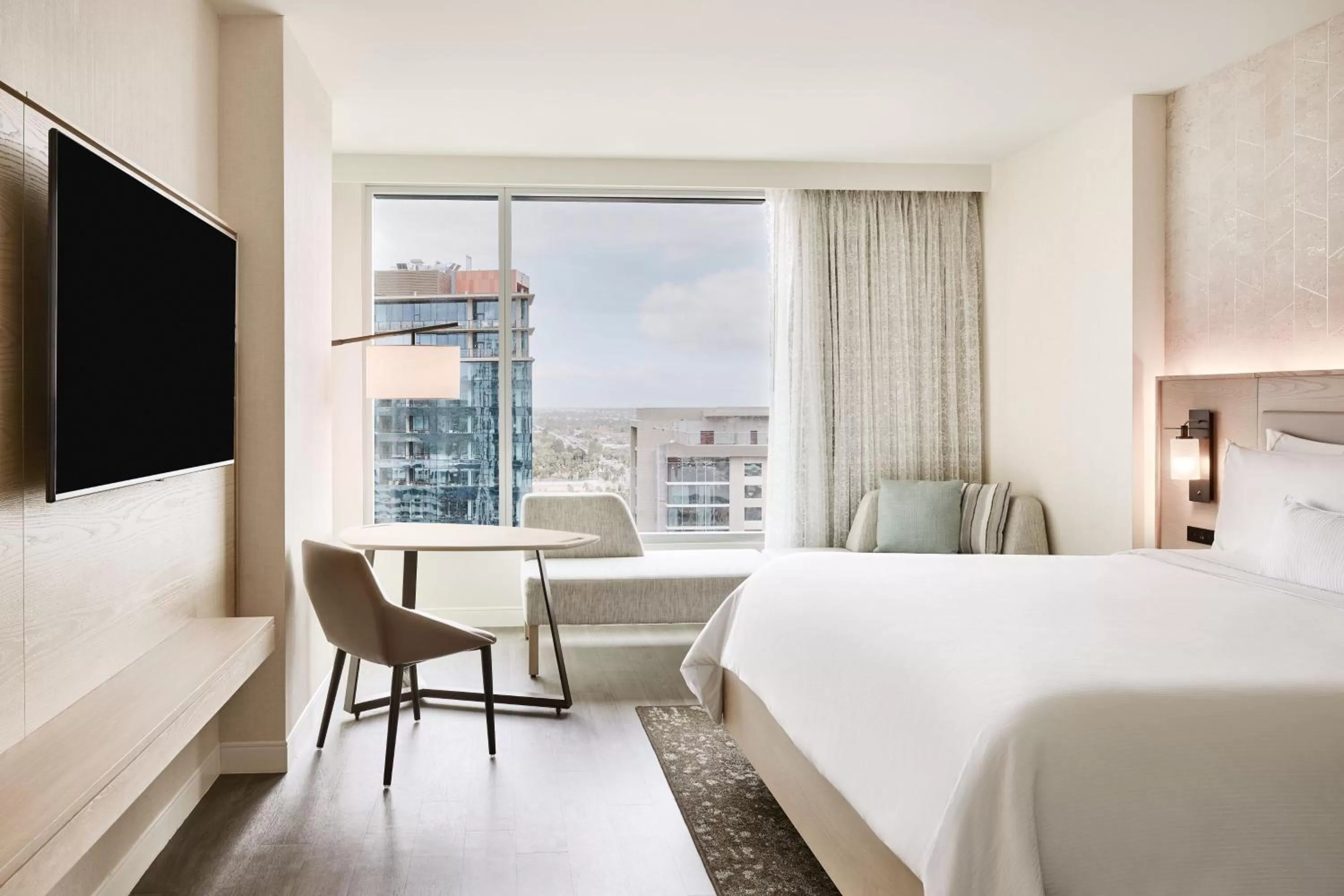 Photo of the whole room, Bed in The Westin Tempe