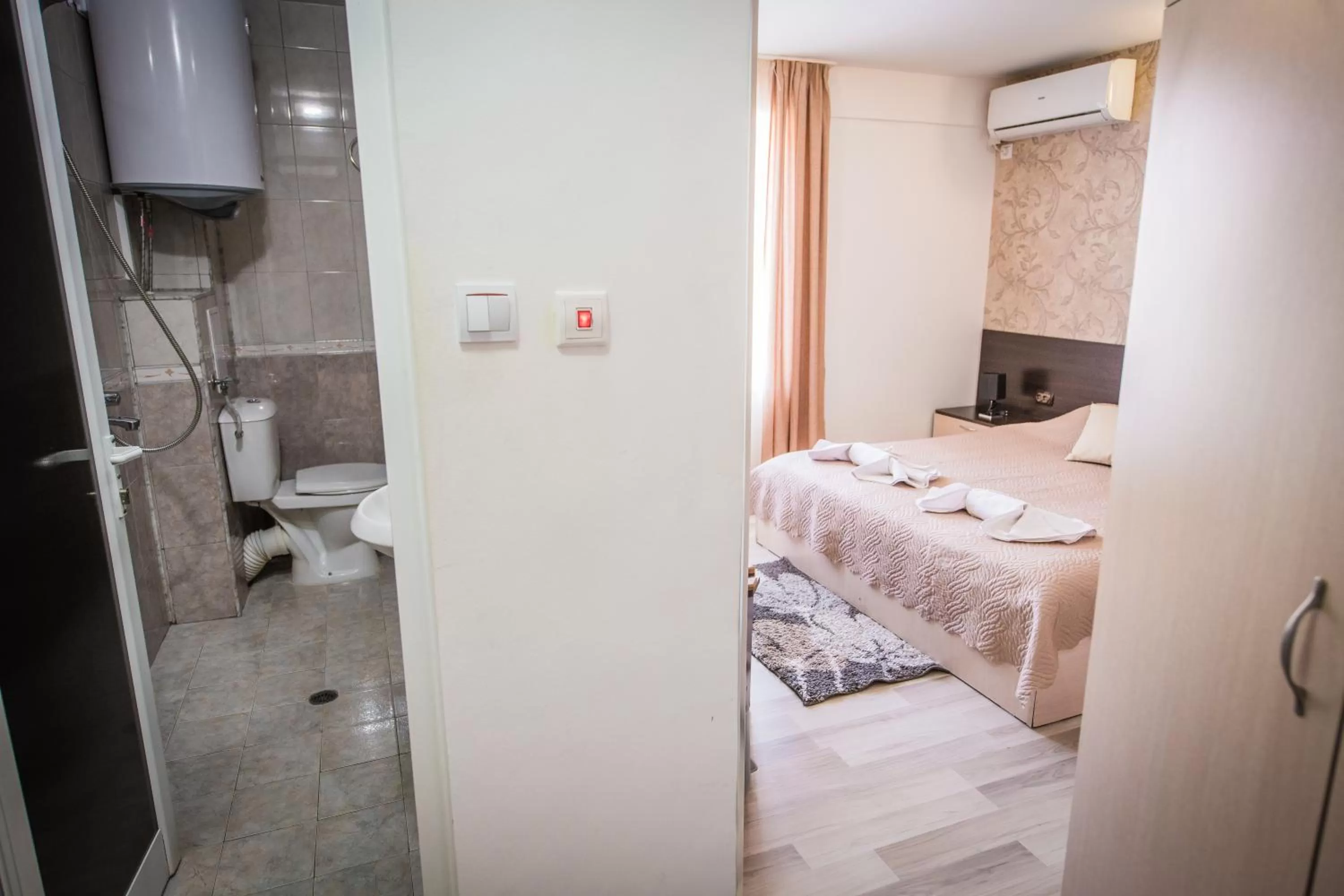 Bed in Vida Family Hotel