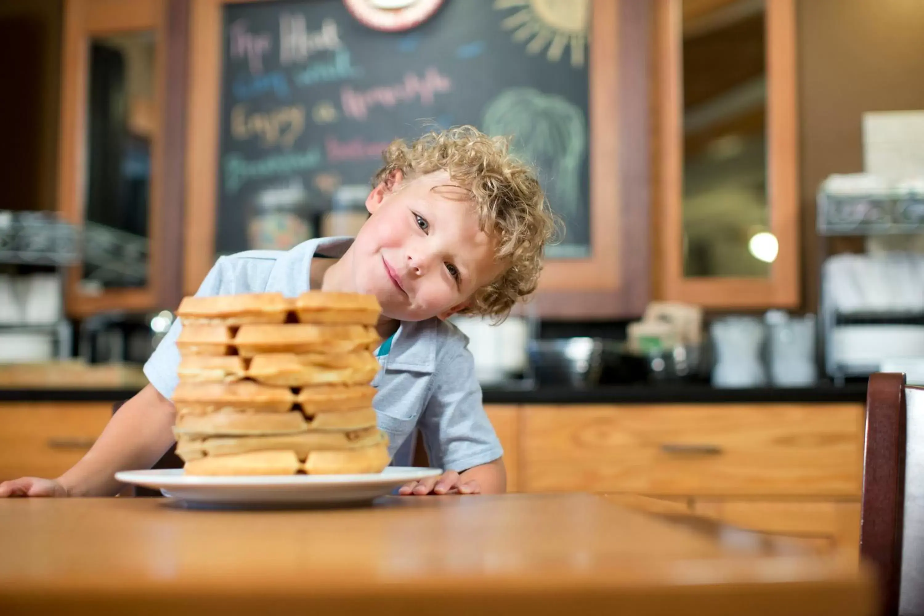 American breakfast, Children in AmericInn by Wyndham Pampa Event Center