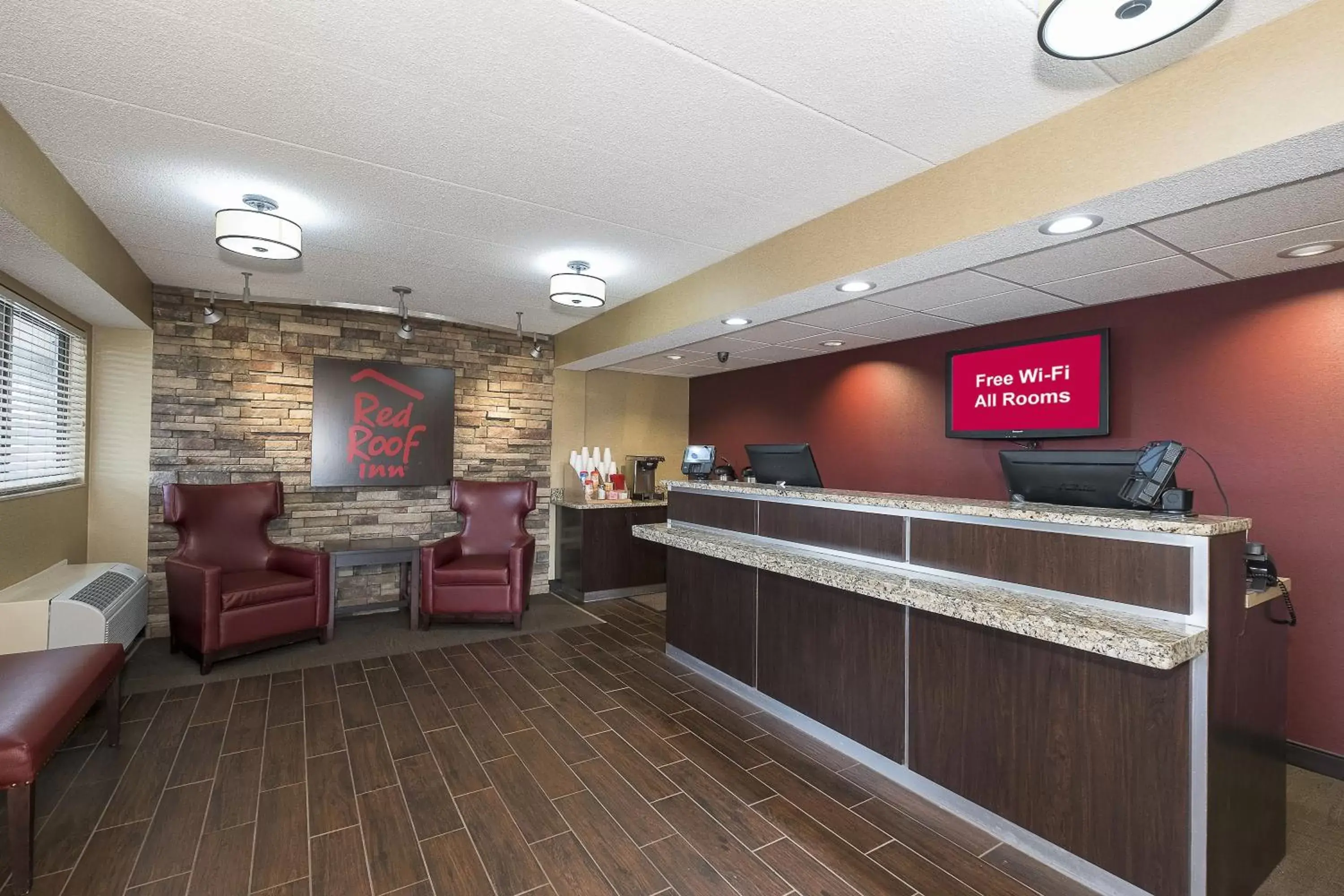 Lobby or reception, Lobby/Reception in Red Roof Inn Toledo - Maumee