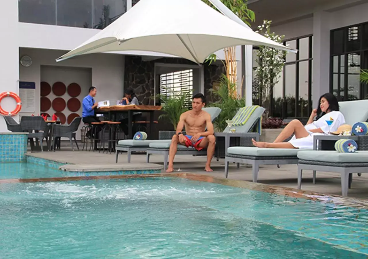 Swimming Pool in Lombok Astoria Hotel