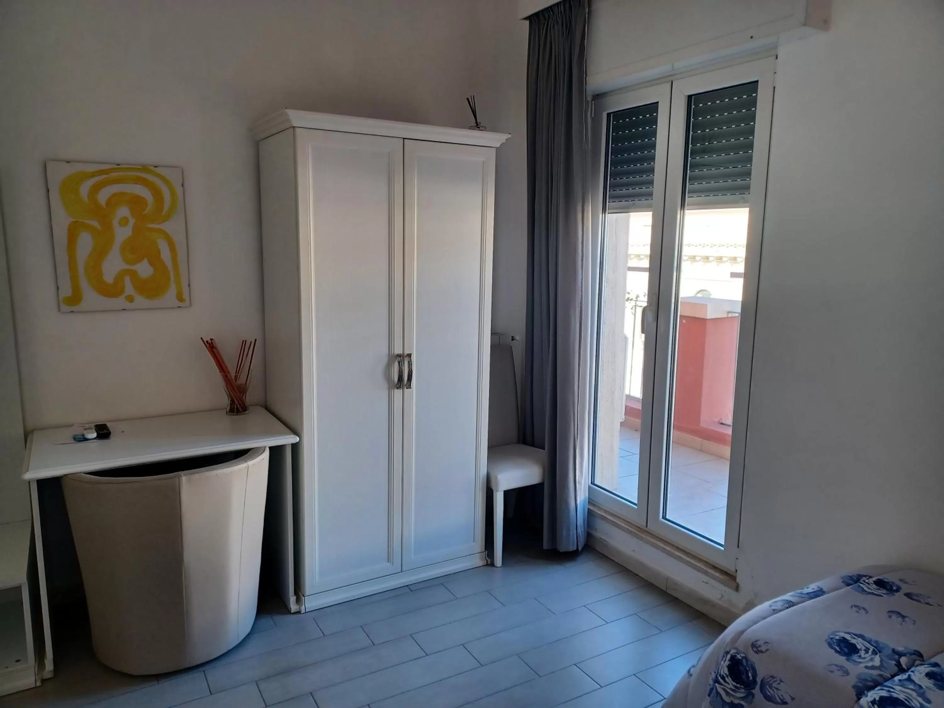 wardrobe in Hotel Costa