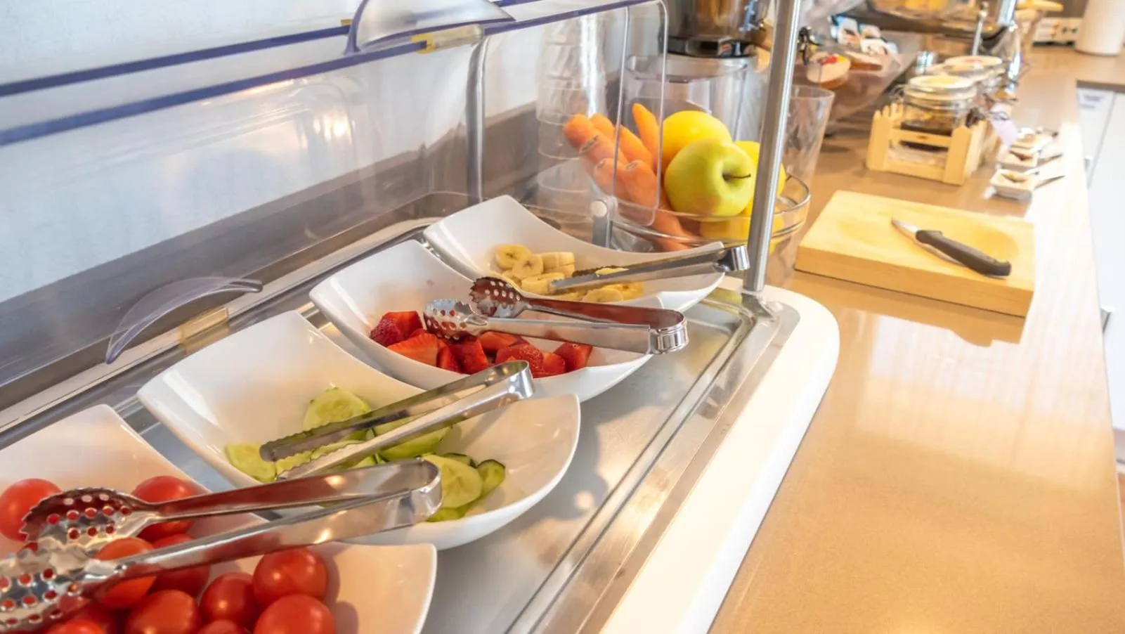 Buffet breakfast in Hotel Casa Marinella