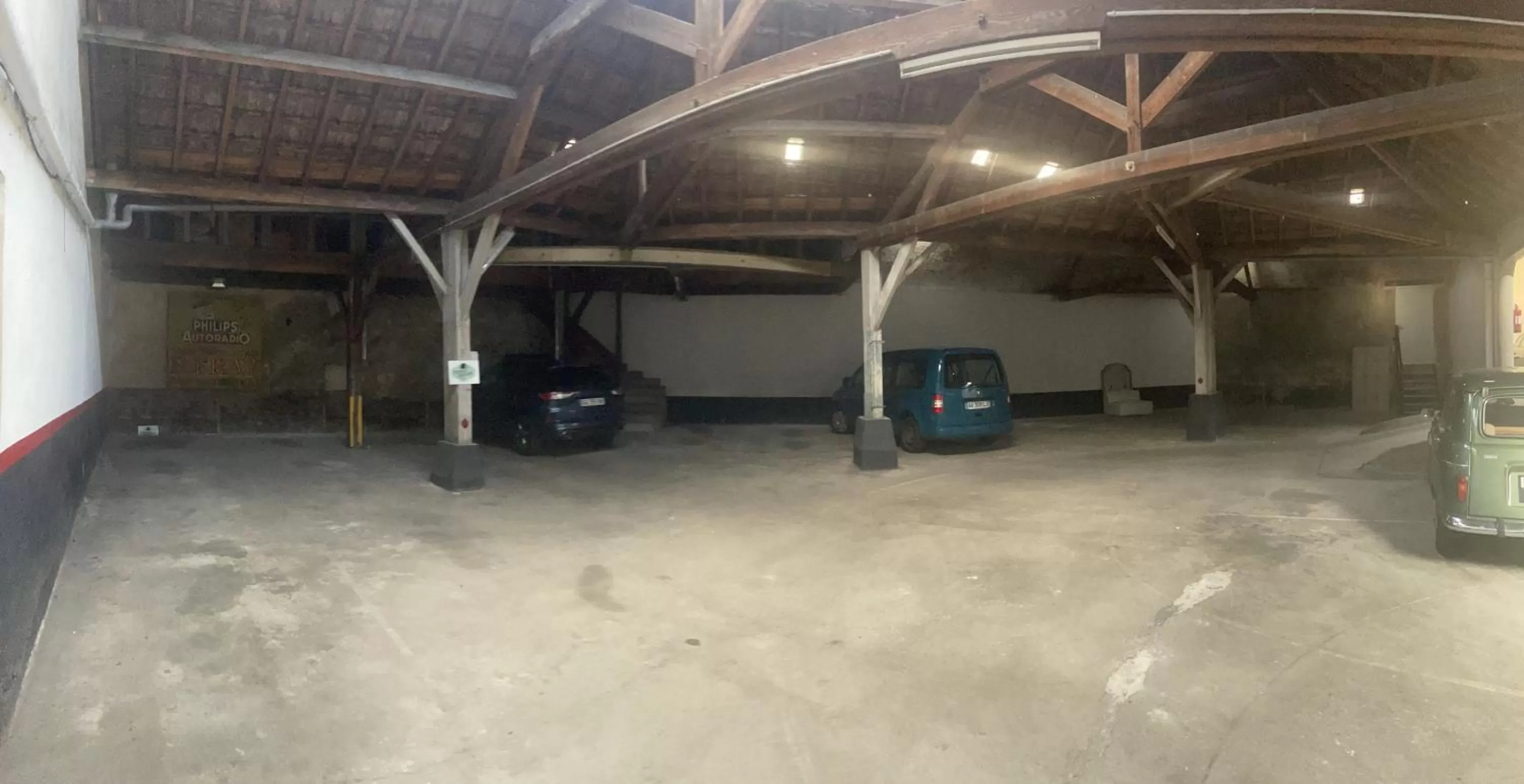 Parking, Lobby/Reception in Dupain & Dubeurre Appart'Hôtel - Parking