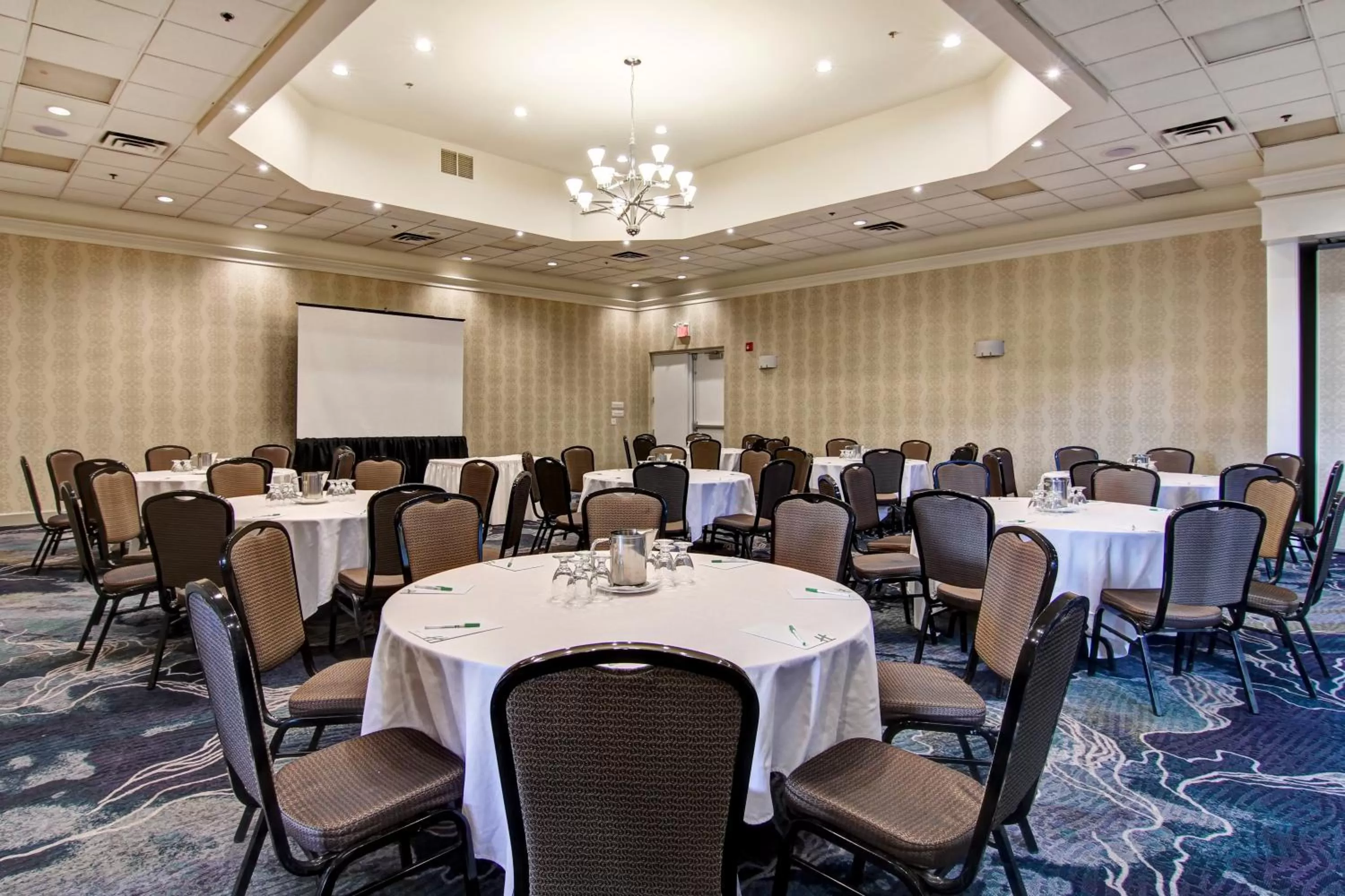 Banquet/Function facilities in Holiday Inn Oakville Centre by IHG