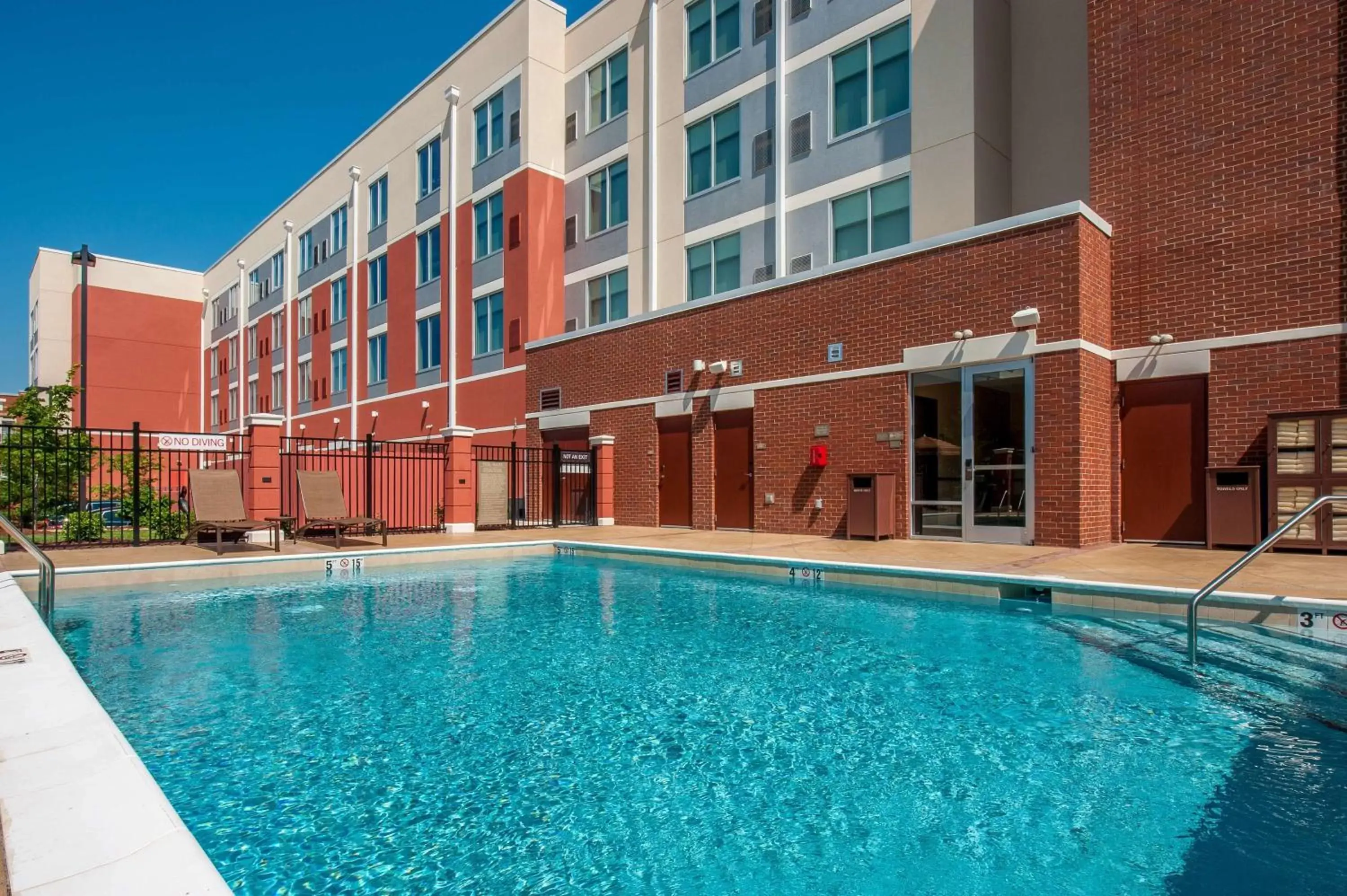 On site, Swimming Pool in Hyatt Place Bowling Green
