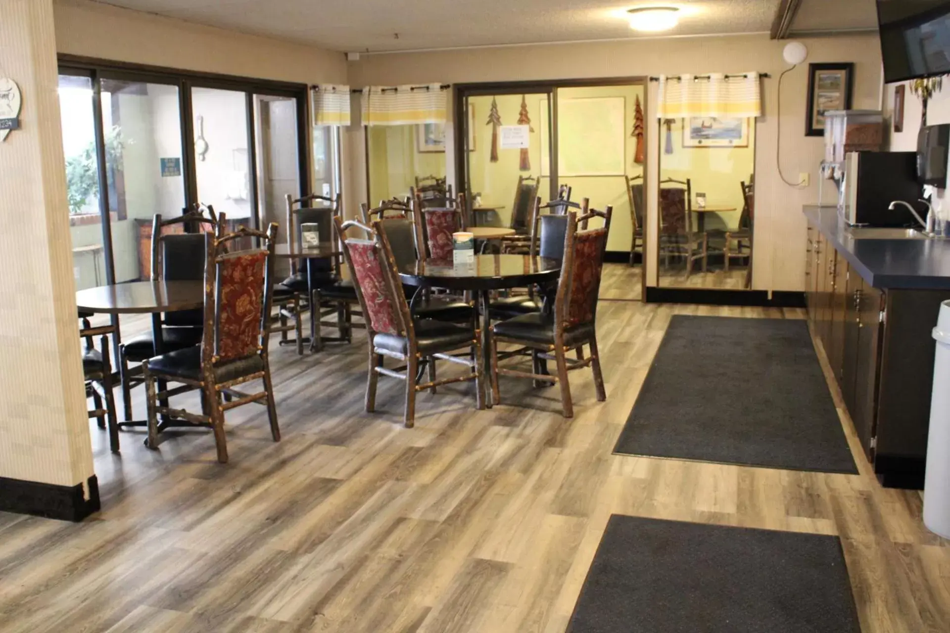 Restaurant/places to eat in Aero Inn Restaurant/places to eat in Aero Inn