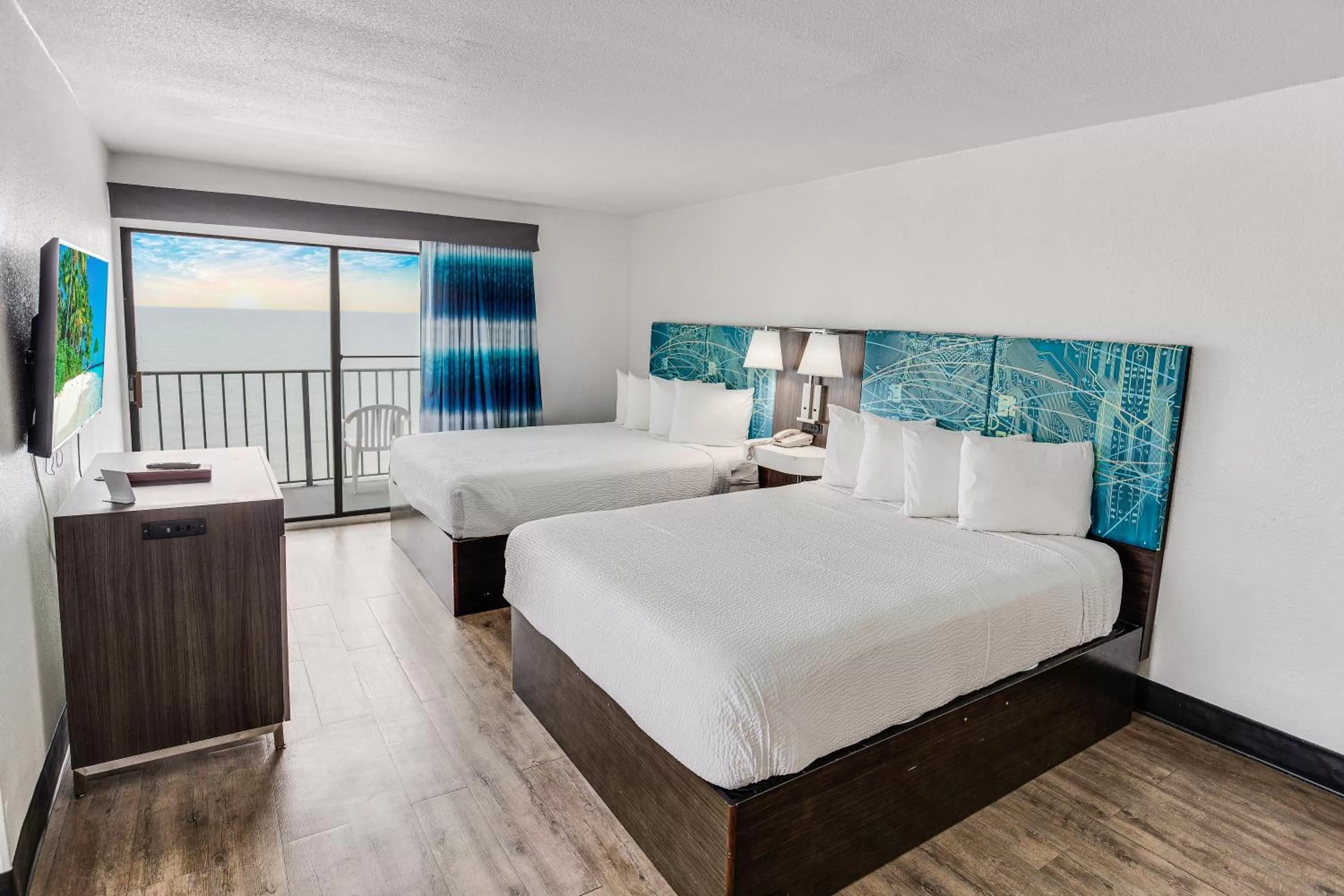 Bed in Tropical Seas Hotel