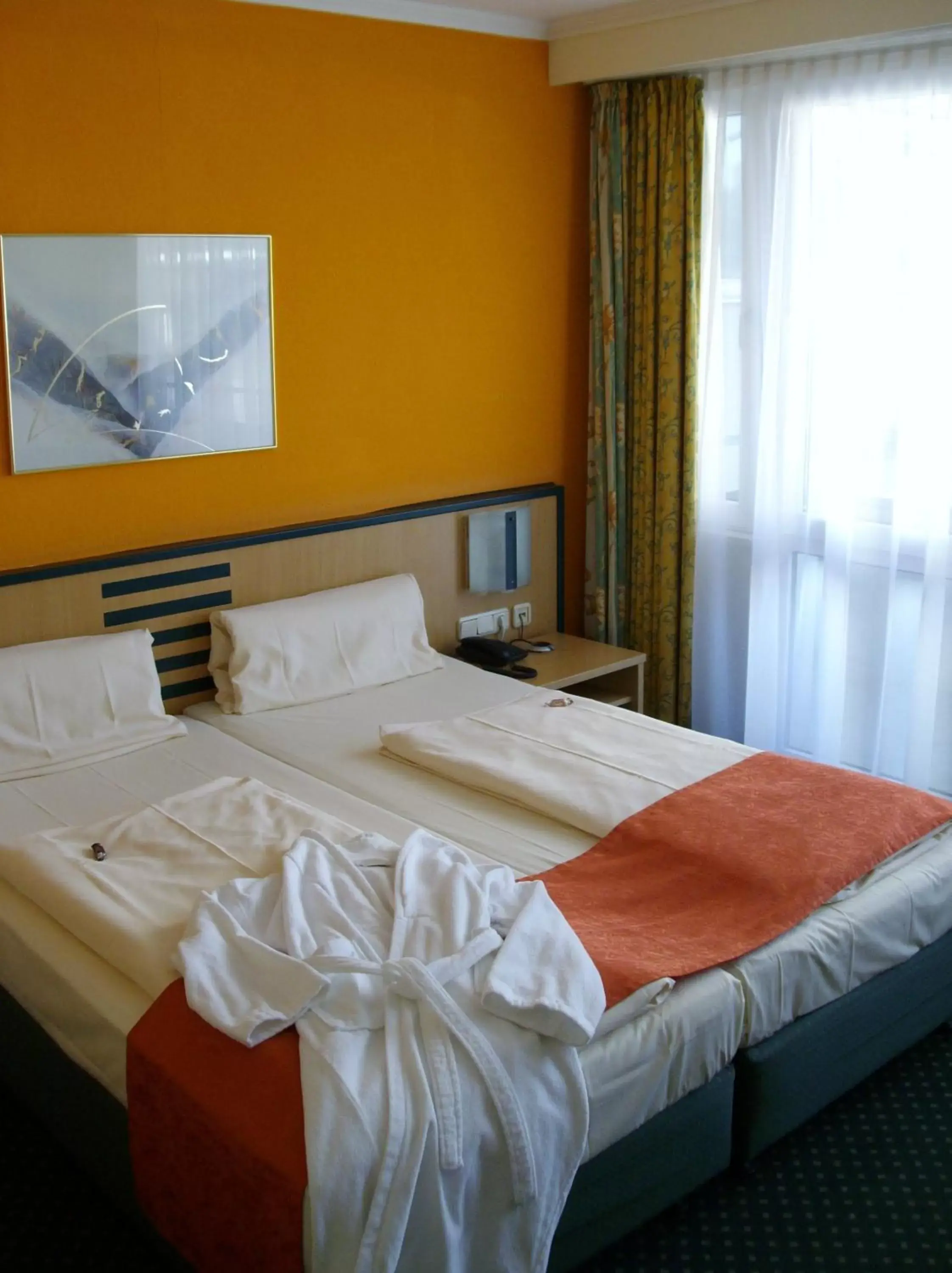 Photo of the whole room, Bed in Superior Hotel Präsident