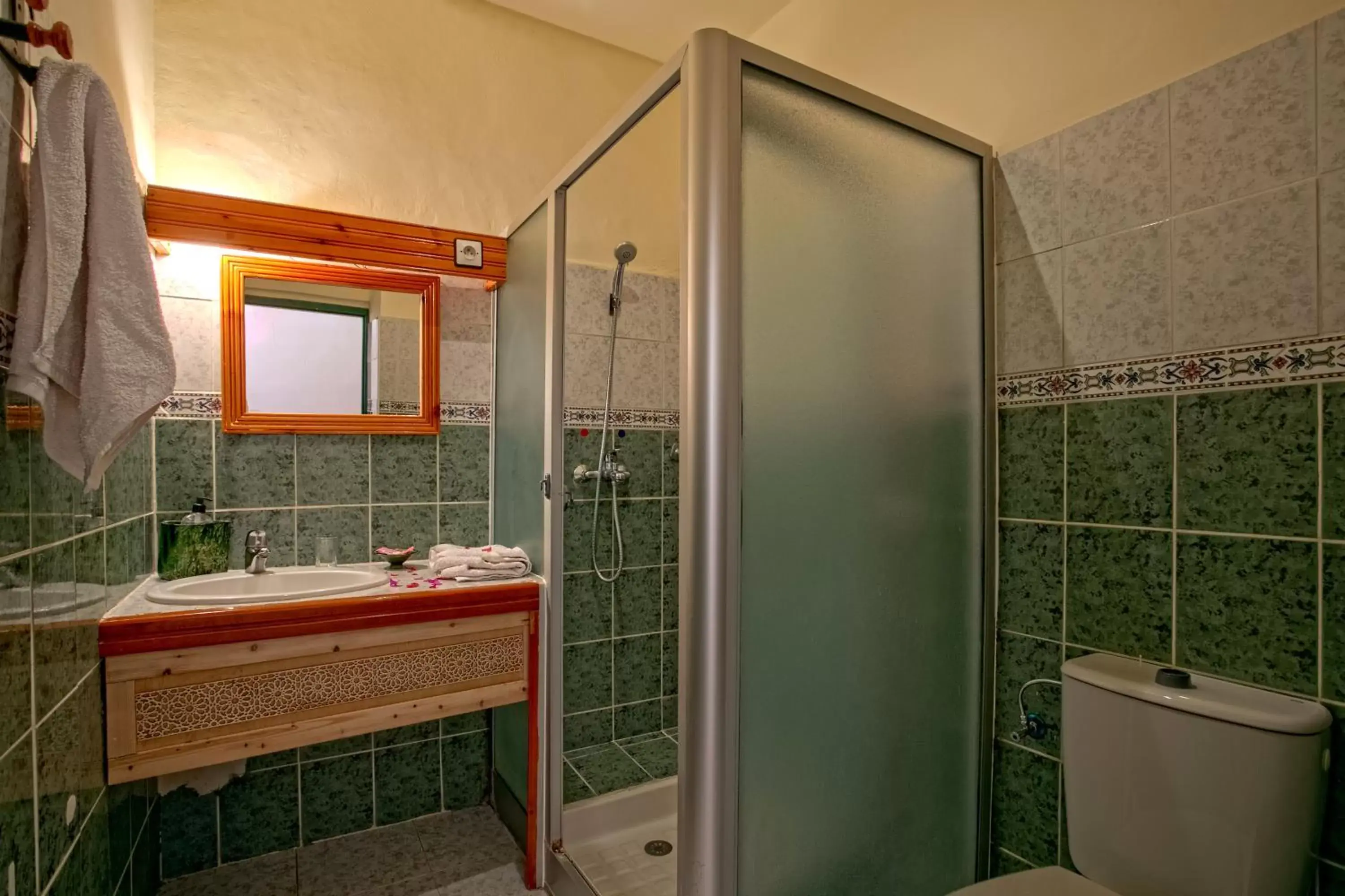 Toilet, Bathroom in Kasbah Sirocco
