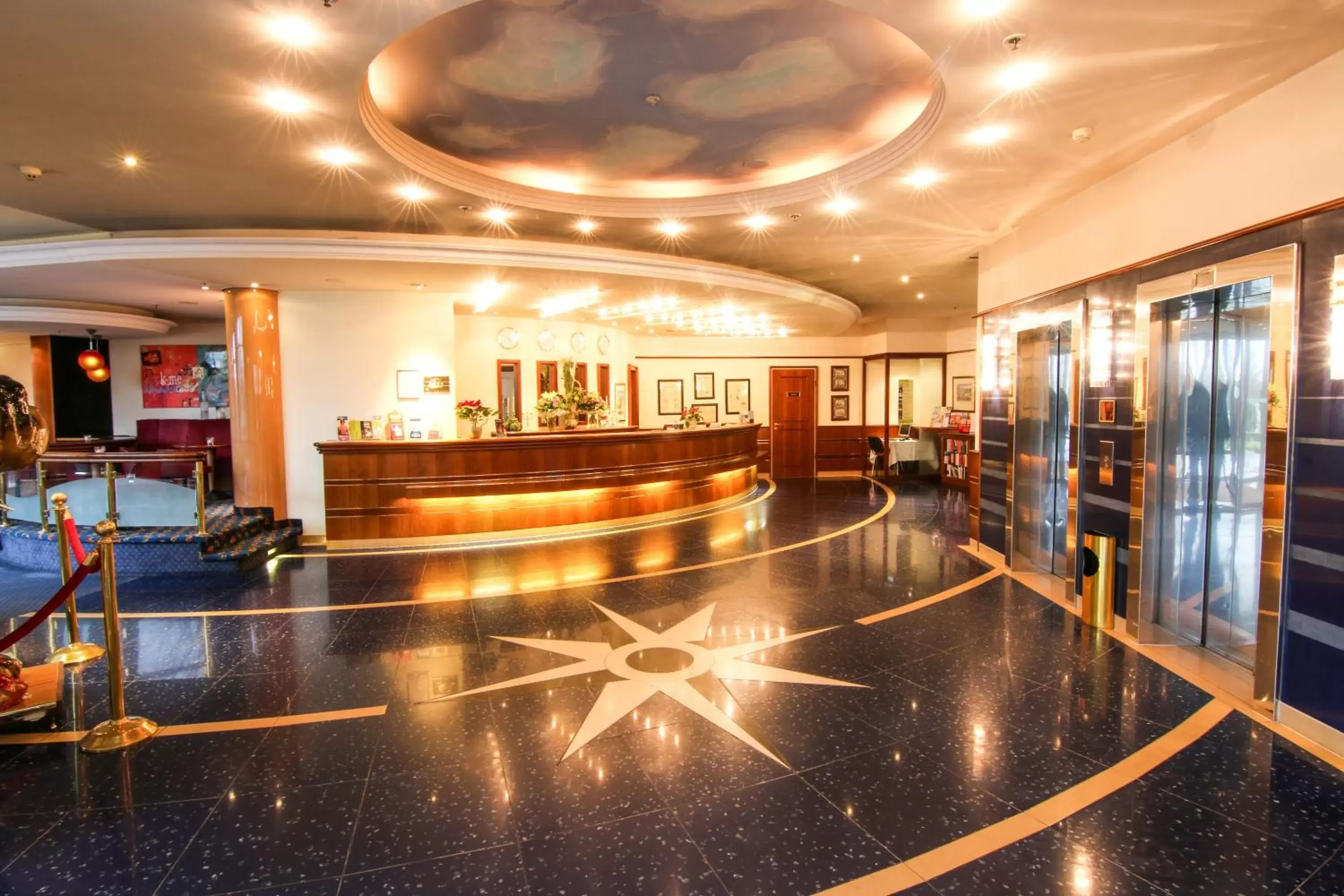 Lobby or reception in PLAZA Premium Schwerin Sure Hotel Collection by Best Western