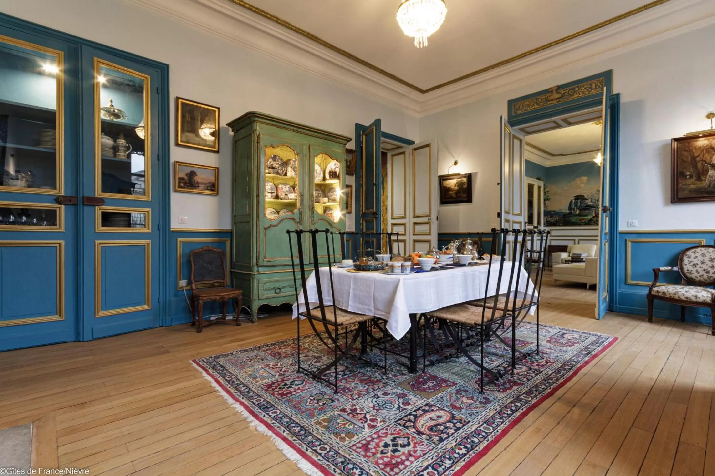 Dining Area in Bonjour Guesthouse