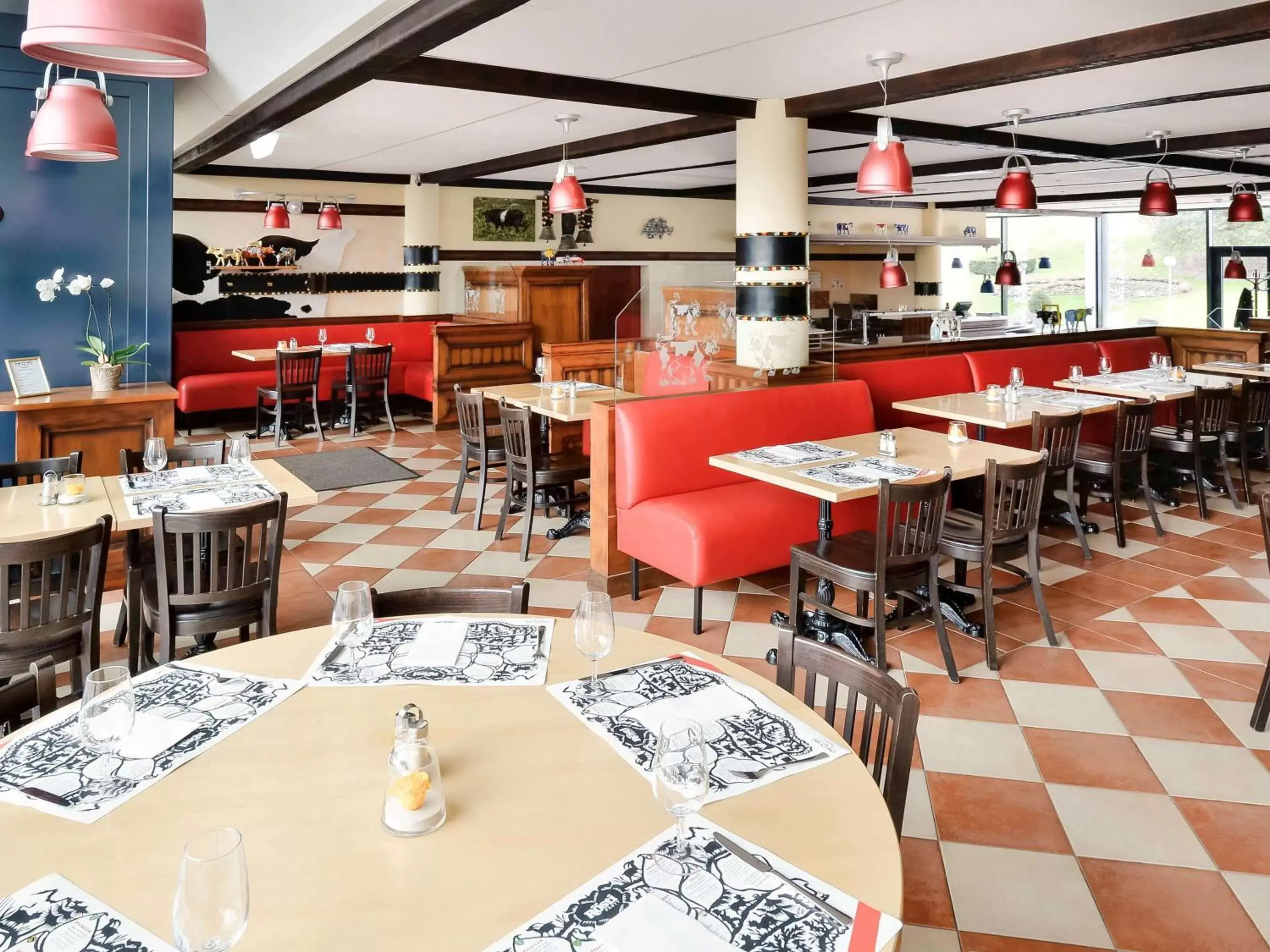 Restaurant/Places to Eat in Novotel Suites Genève Aéroport