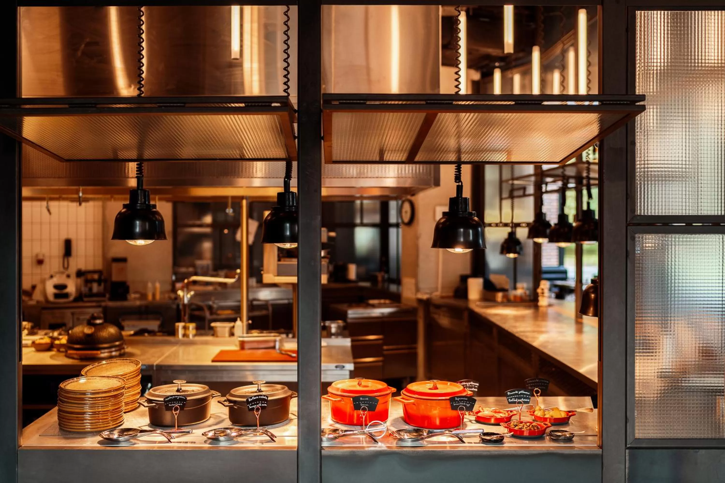 Food and drinks in The Bridge Wroclaw - MGallery