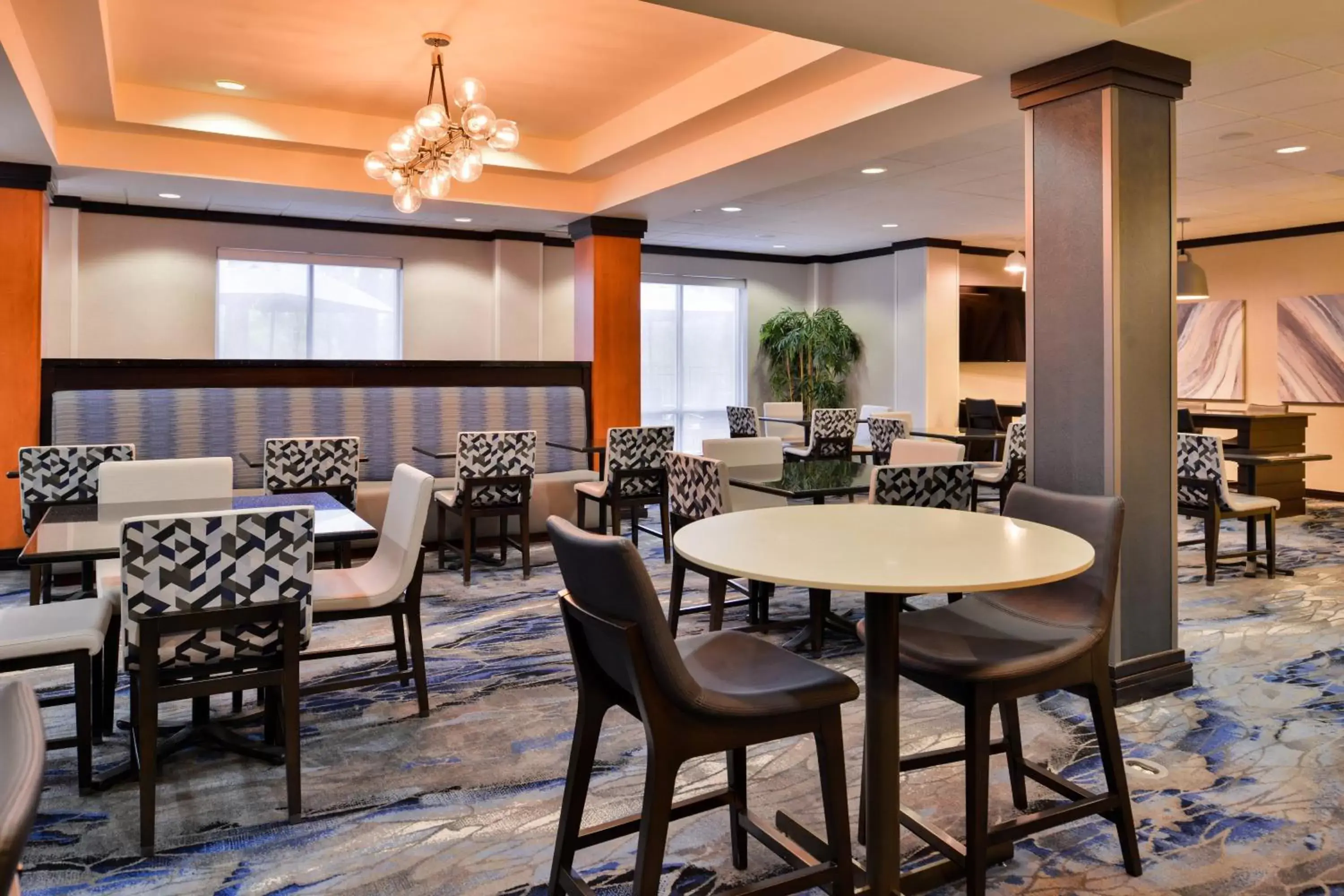 Breakfast, Restaurant/Places to Eat in Fairfield Inn & Suites Raleigh-Durham Airport/Brier Creek