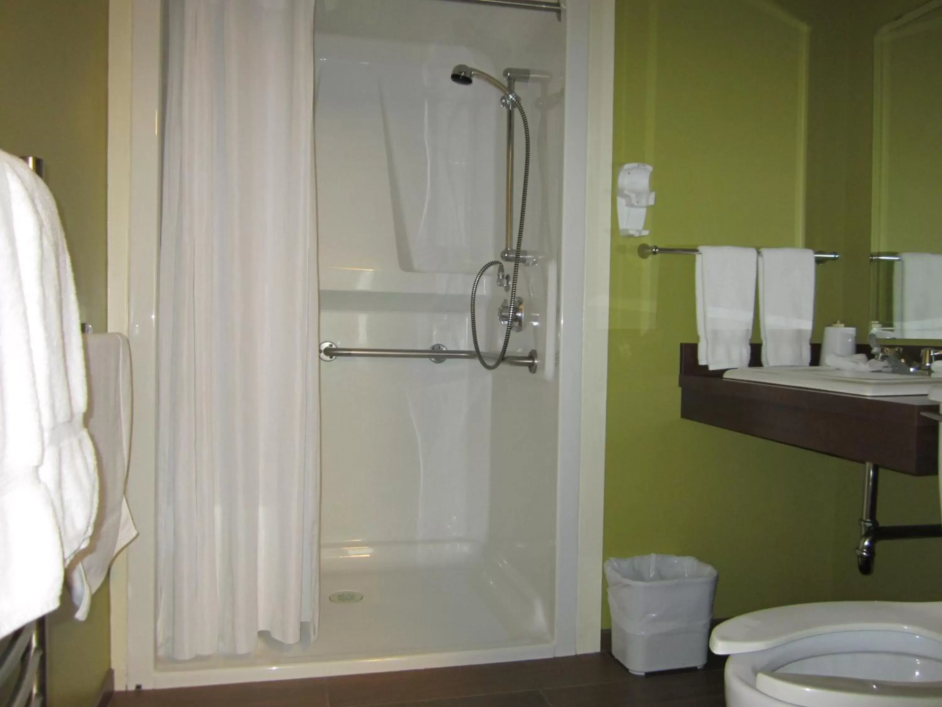 Shower, Bathroom in Inn on the Harbour