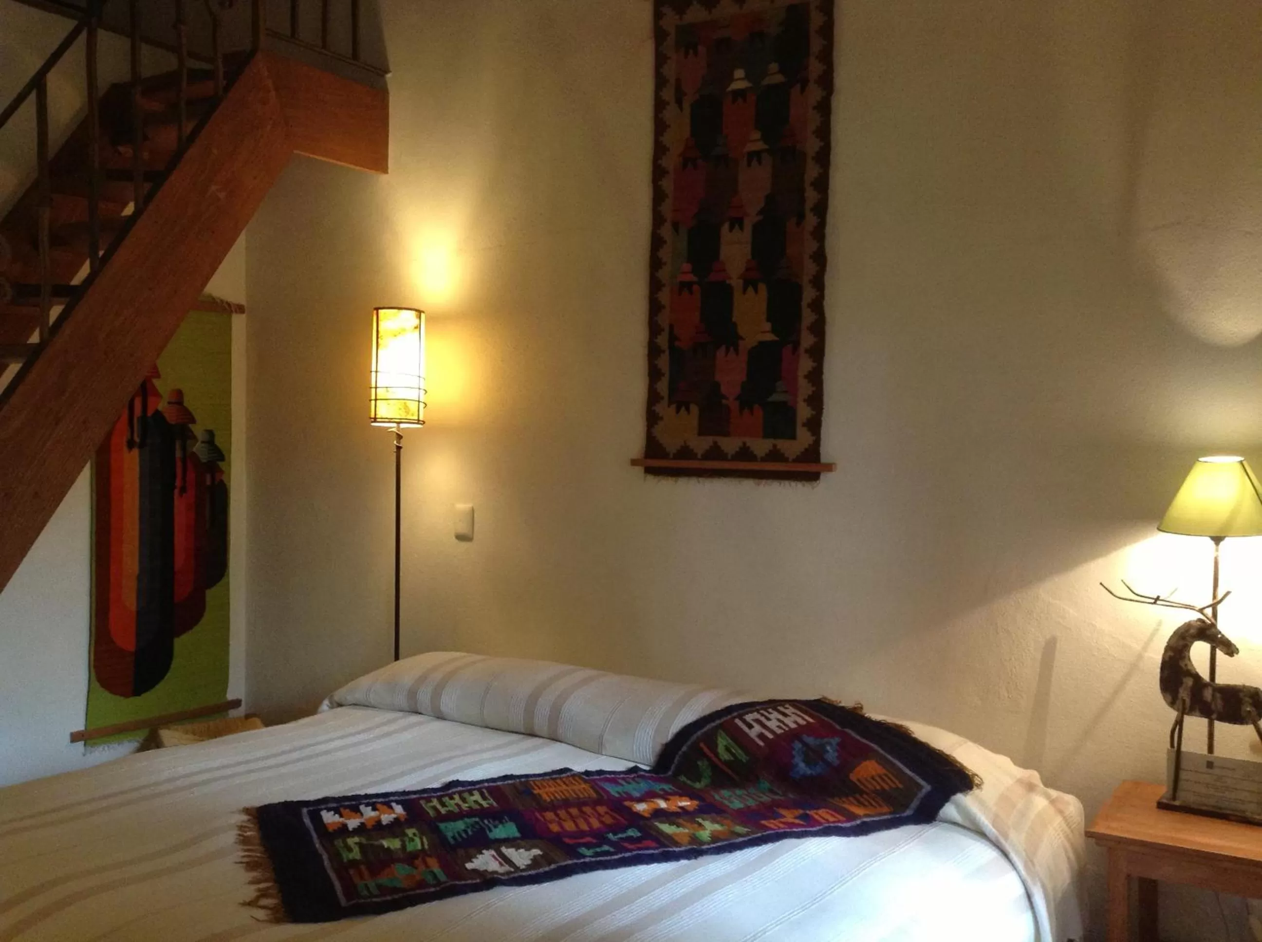 Decorative detail, Bed in Posada Yolihuani