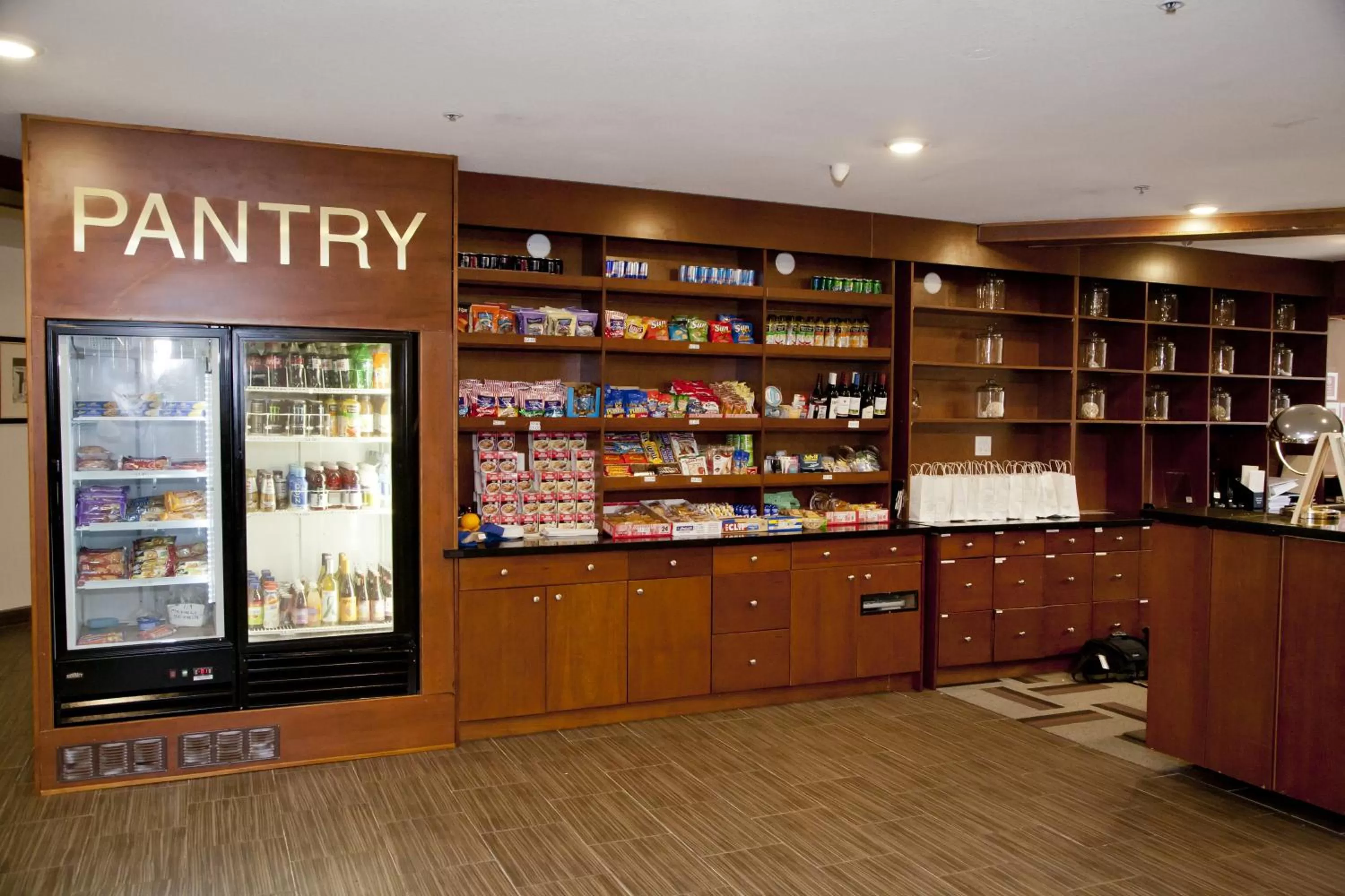 On-site shops in Wyndham Garden Silicon Valley