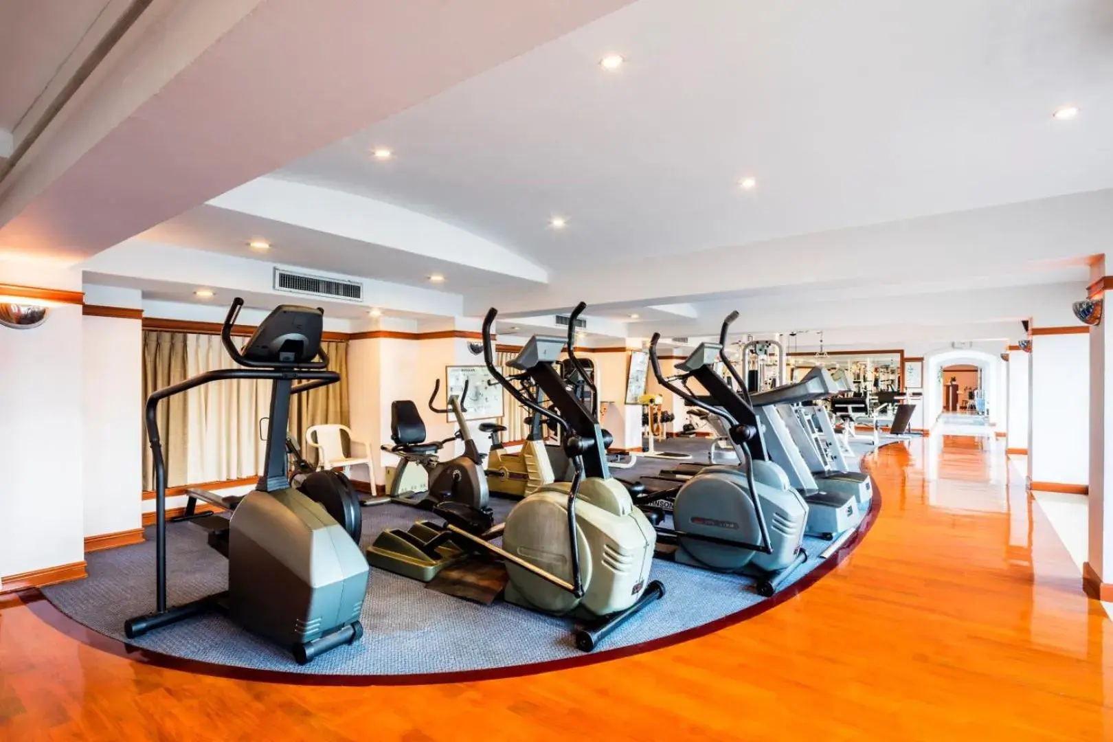 Fitness Center/Facilities in Bangkok Palace Hotel