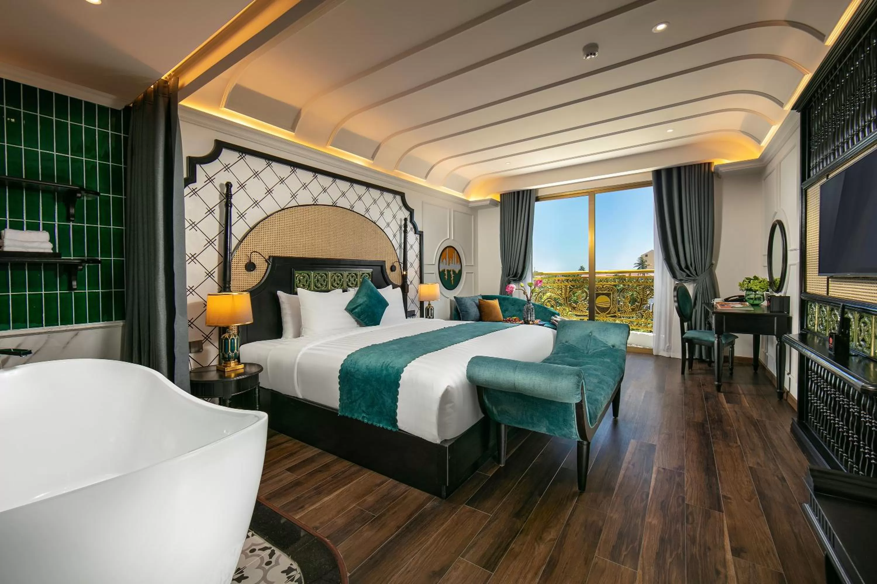 Bed in Grand Sunrise Palace Hoi An- A Luxury Indochine Hotel & Spa