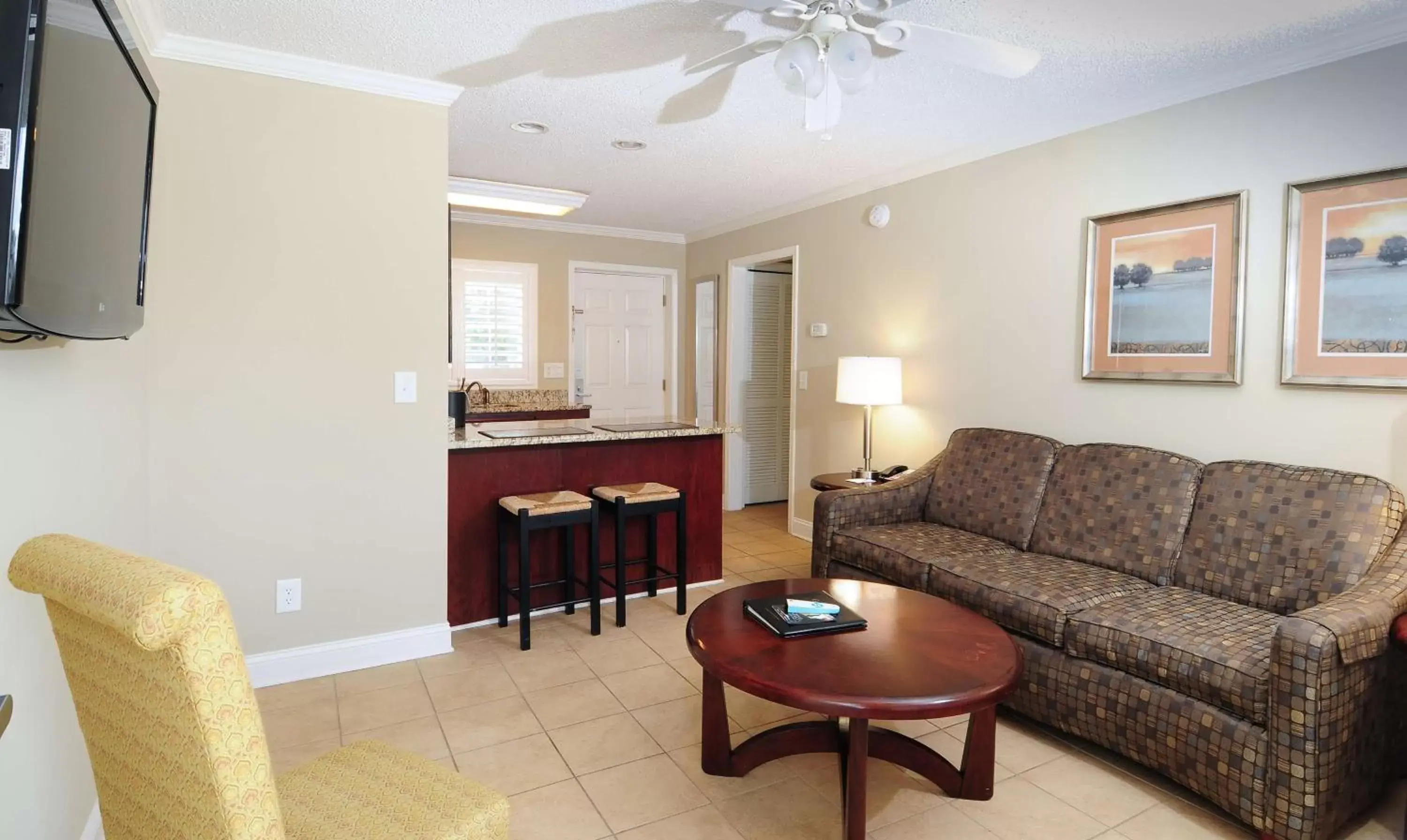 Photo of the whole room, Seating Area in The Sandbar Hotel, Trademark Collection by Wyndham