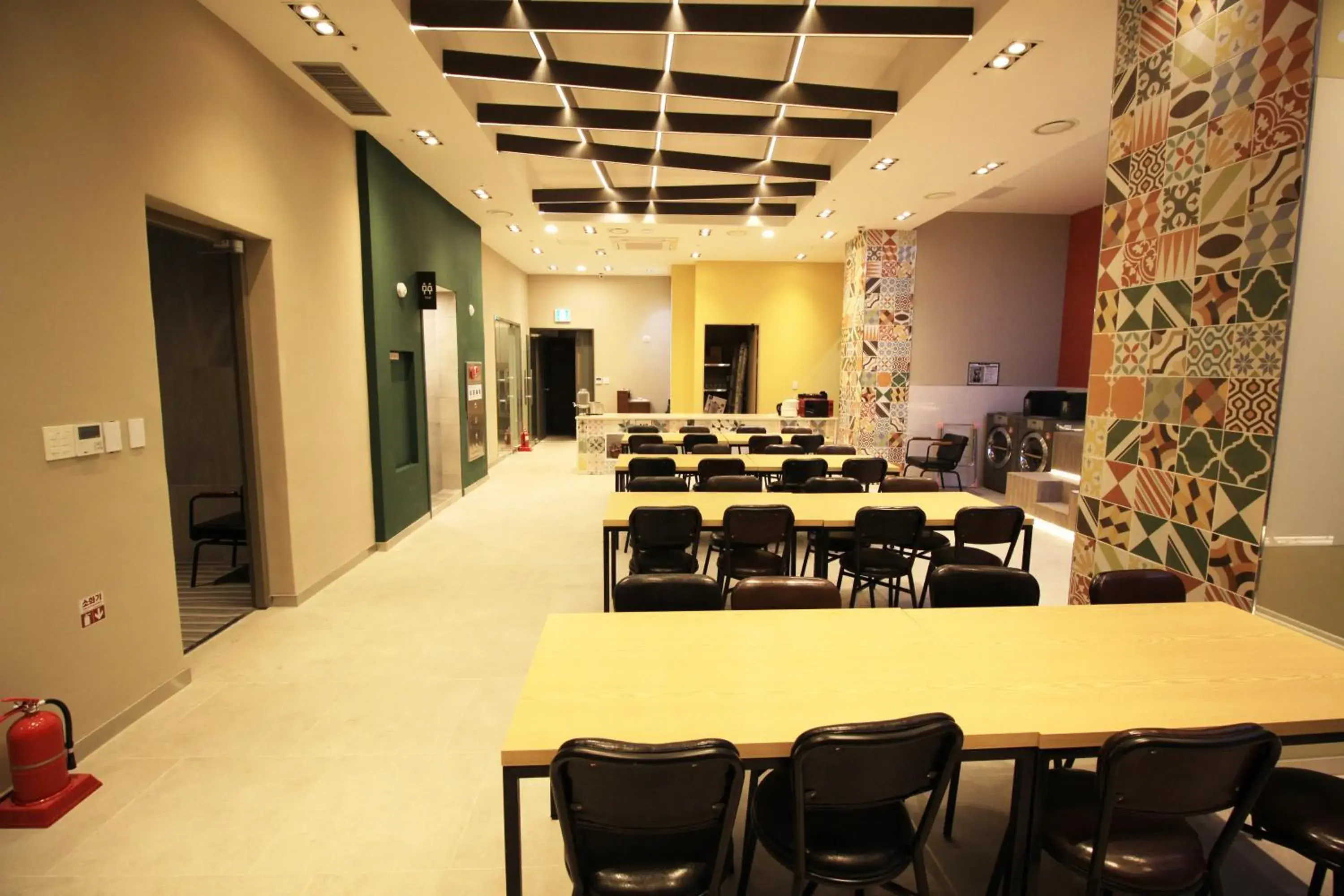 Restaurant/places to eat in Seoul N Hotel Dongdaemun Restaurant/places to eat in Seoul N Hotel Dongdaemun