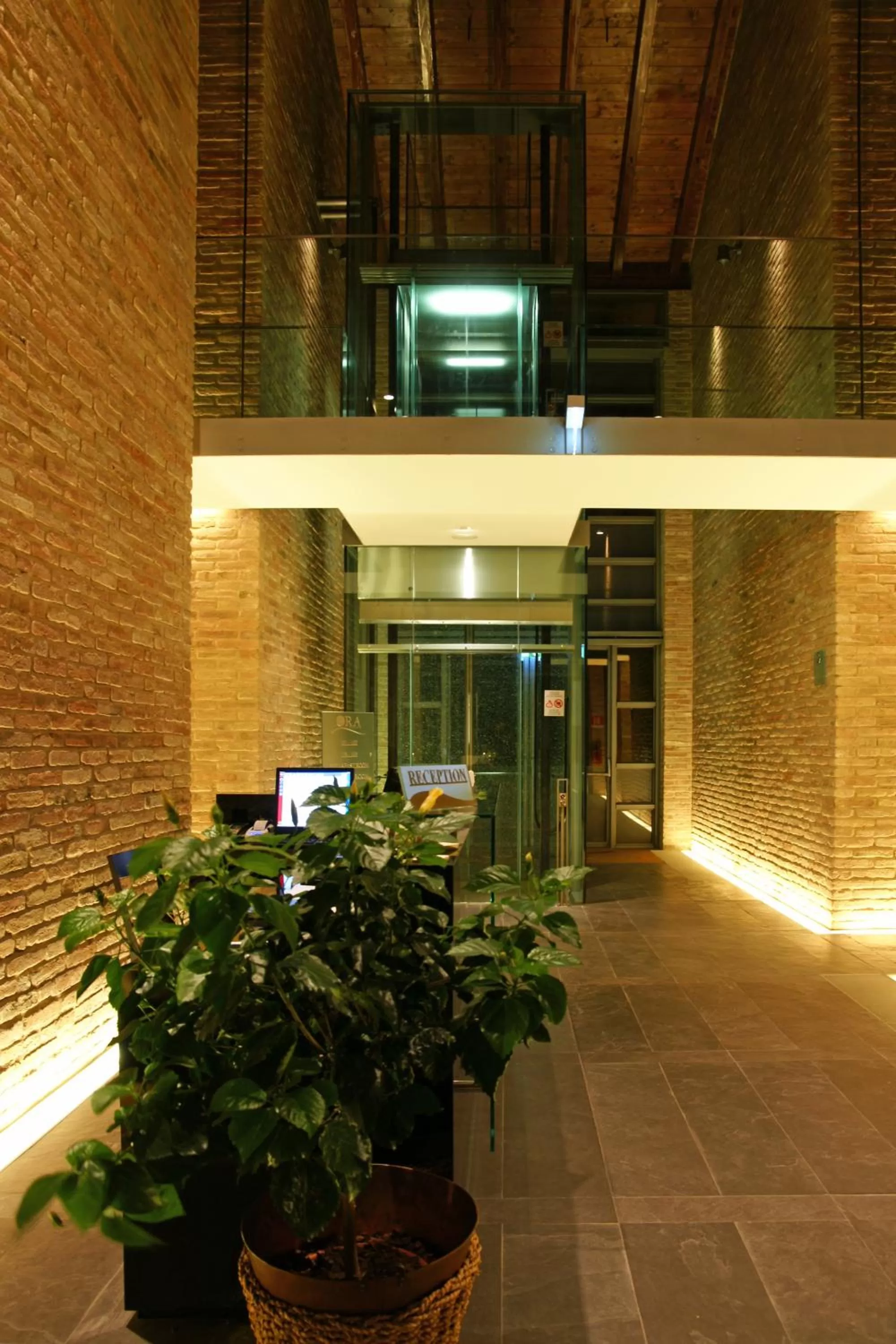 Lobby or reception in Best Western Hotel Green City