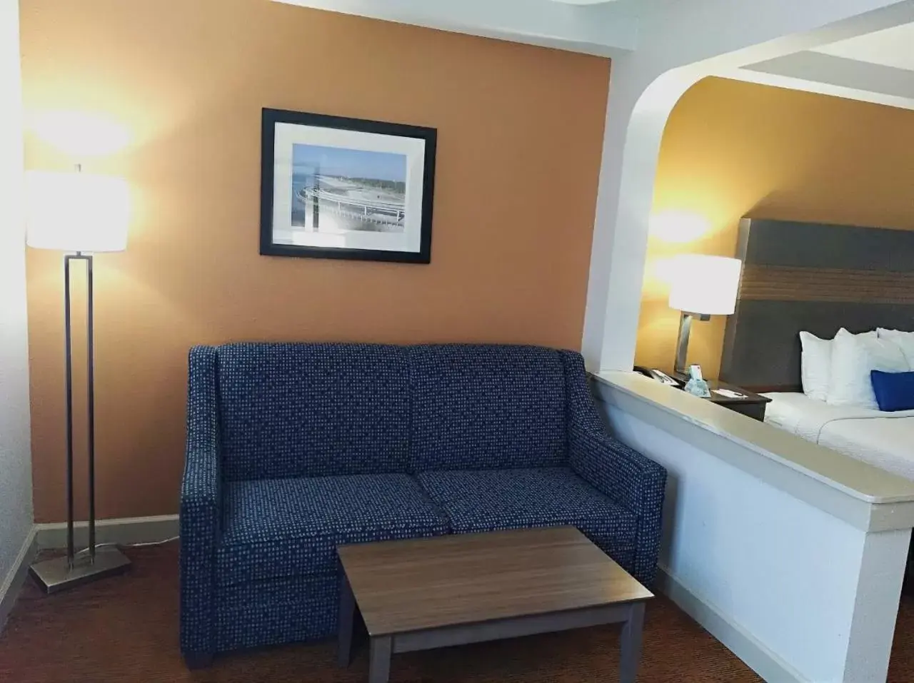 Seating Area in Best Western Plus Cypress Creek