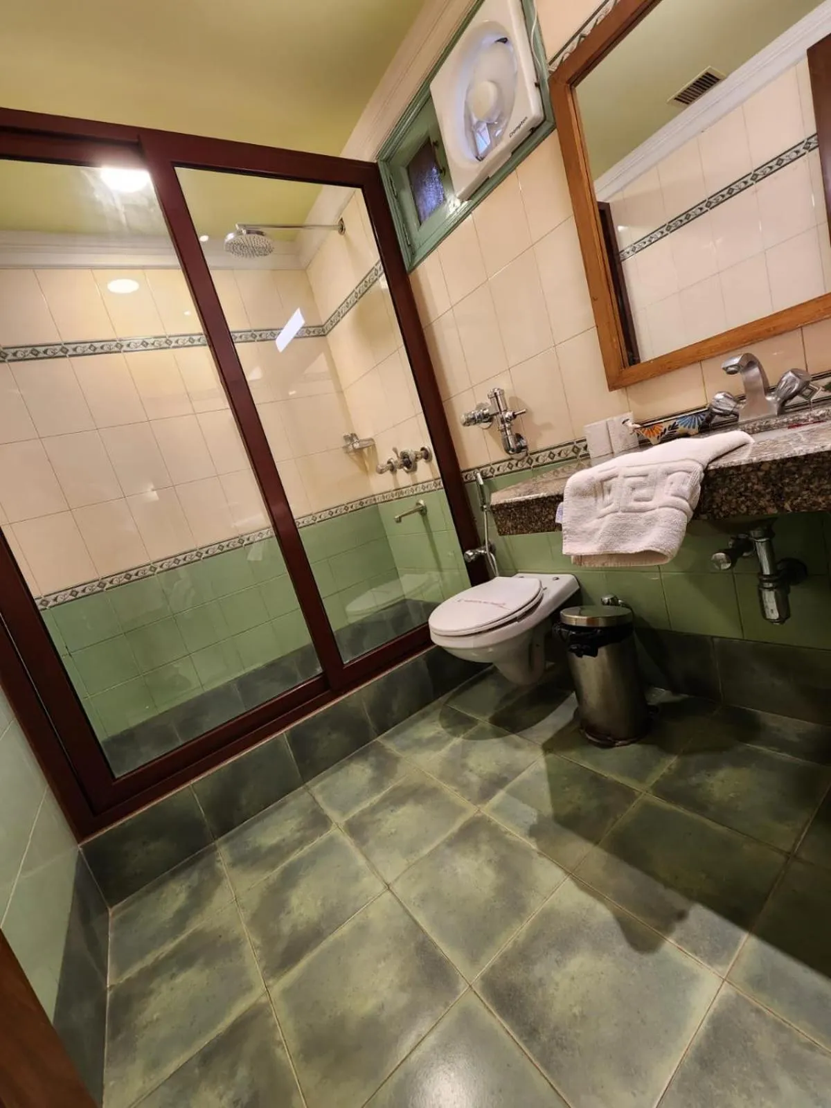 Bathroom in Palace On Ganges - Heritage Hotel