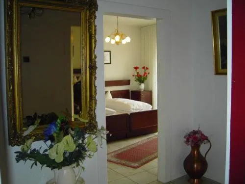 Photo of the whole room, Bed in Haus Mooren, Hotel Garni