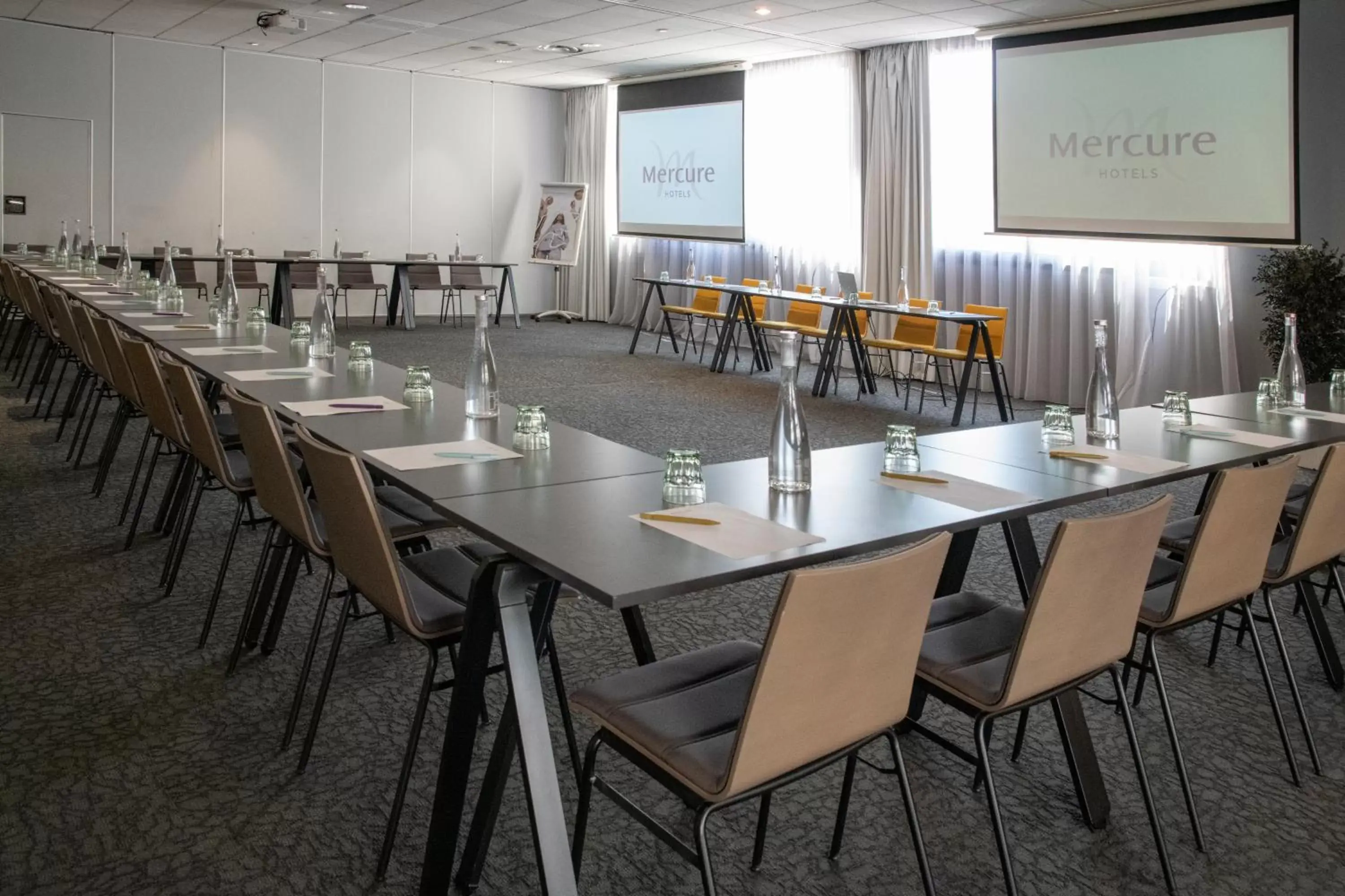 Meeting/conference room in Mercure Hyères Centre Côte d'Azur