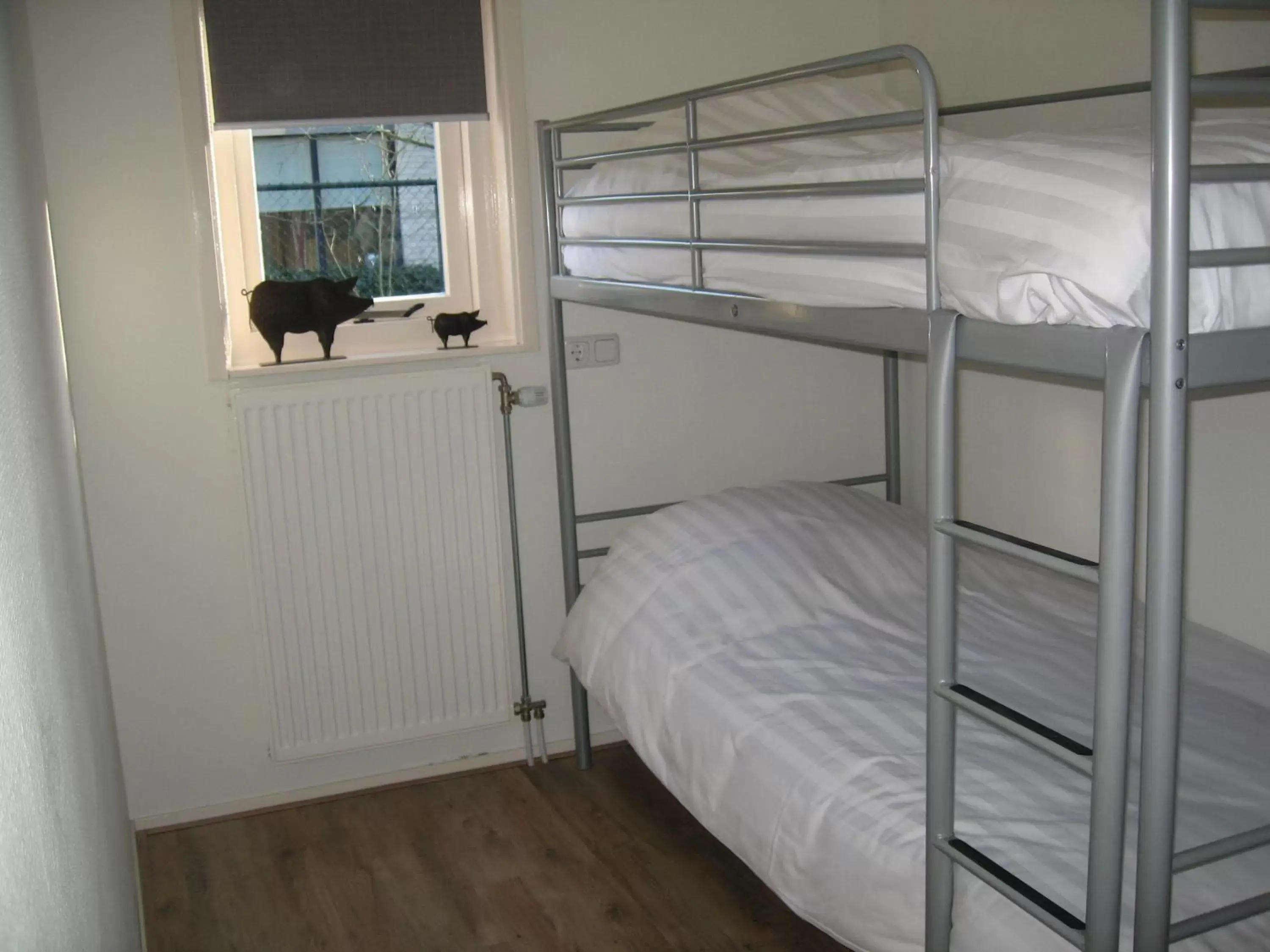 Bedroom, Bunk Bed in B&B Oostzomerland