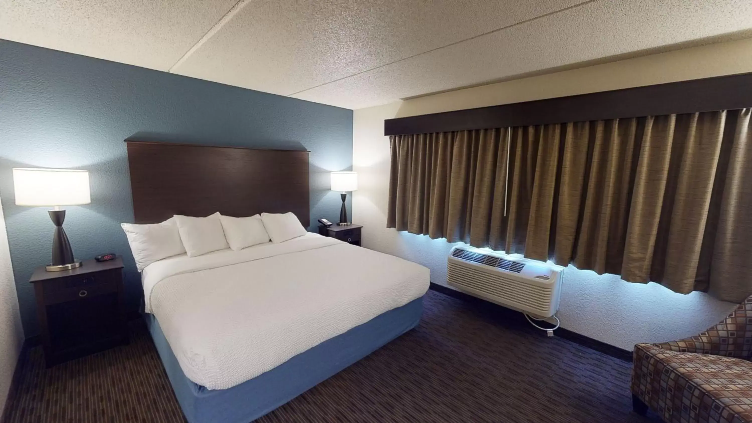 Bedroom, Bed in AmericInn by Wyndham Mounds View Minneapolis