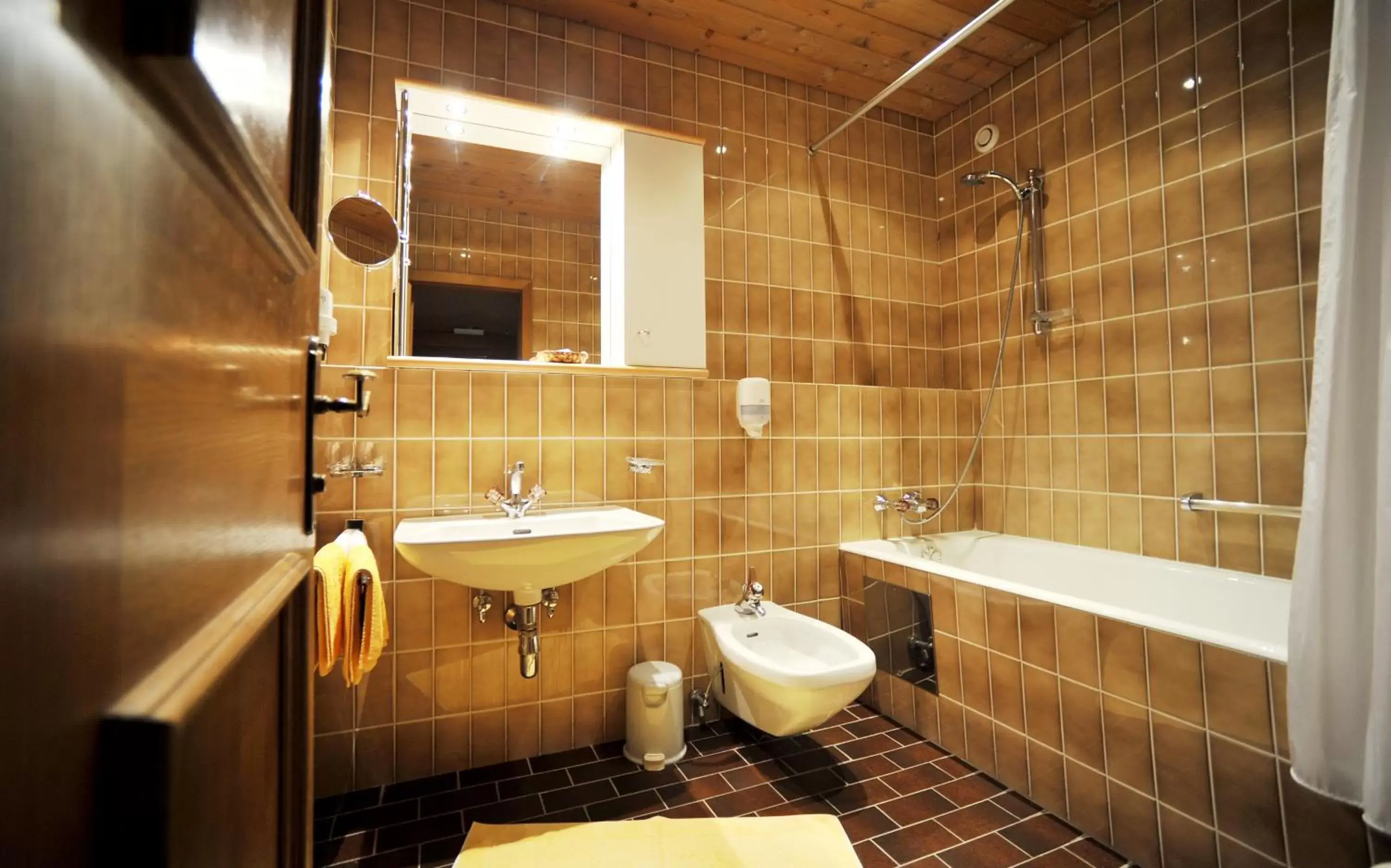 Bathroom in Thermal-Badhotel Kirchler