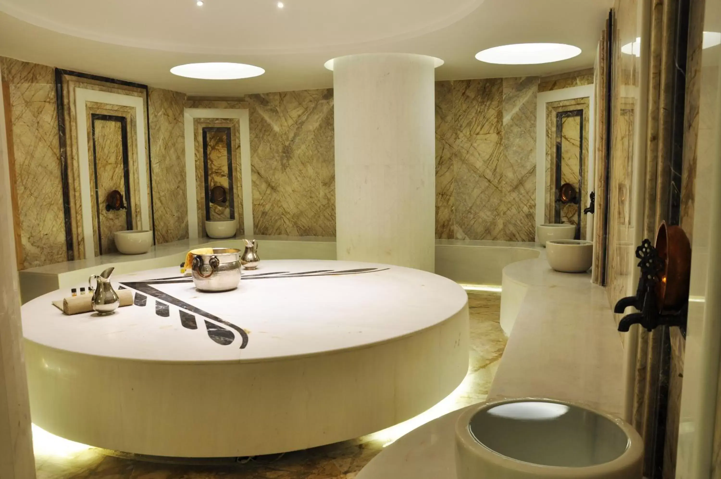 Public Bath, Bathroom in Veyron Hotels & SPA