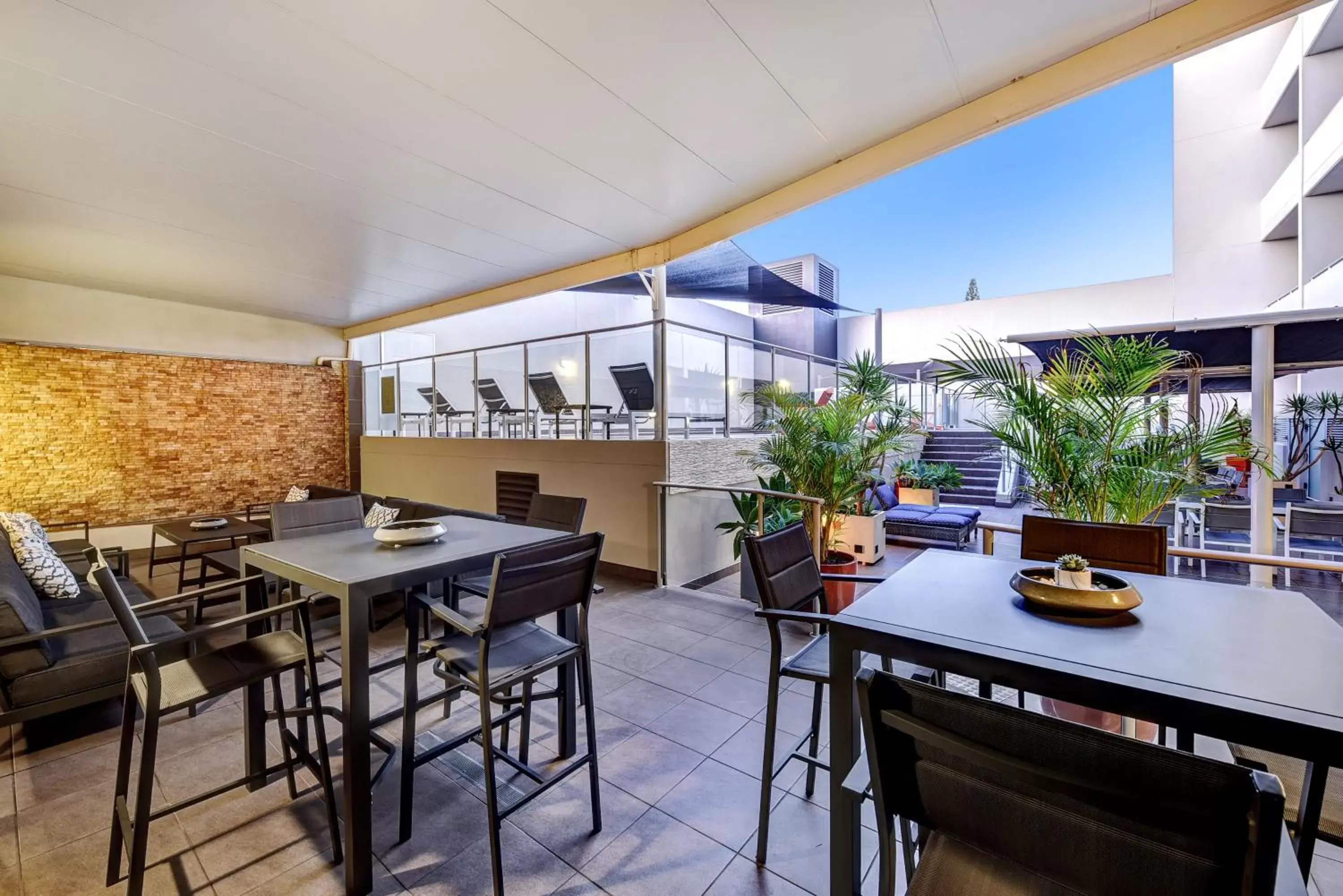 Balcony/Terrace, Restaurant/Places to Eat in Mercure Centro Port Macquarie