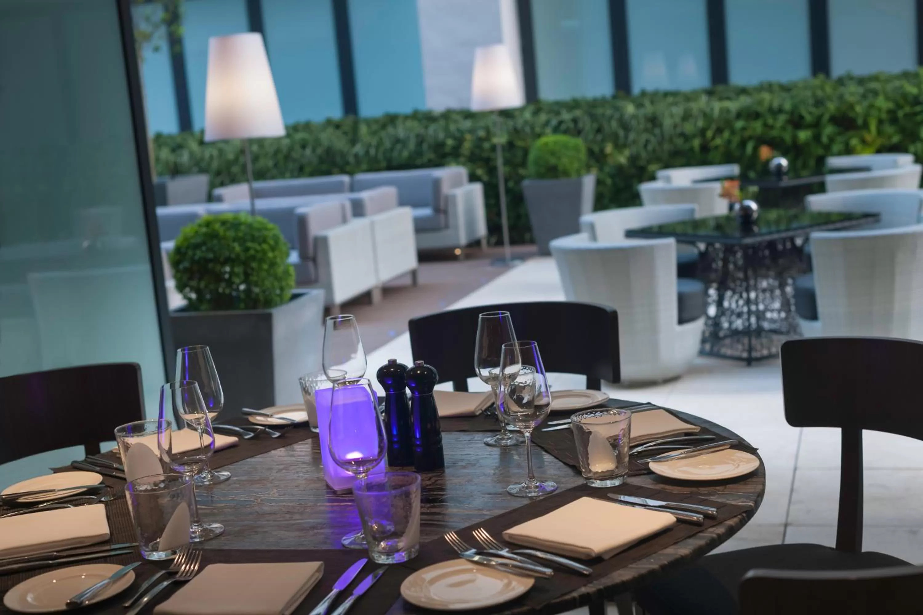 Restaurant/places to eat in Gateway Hotel, Marco Polo