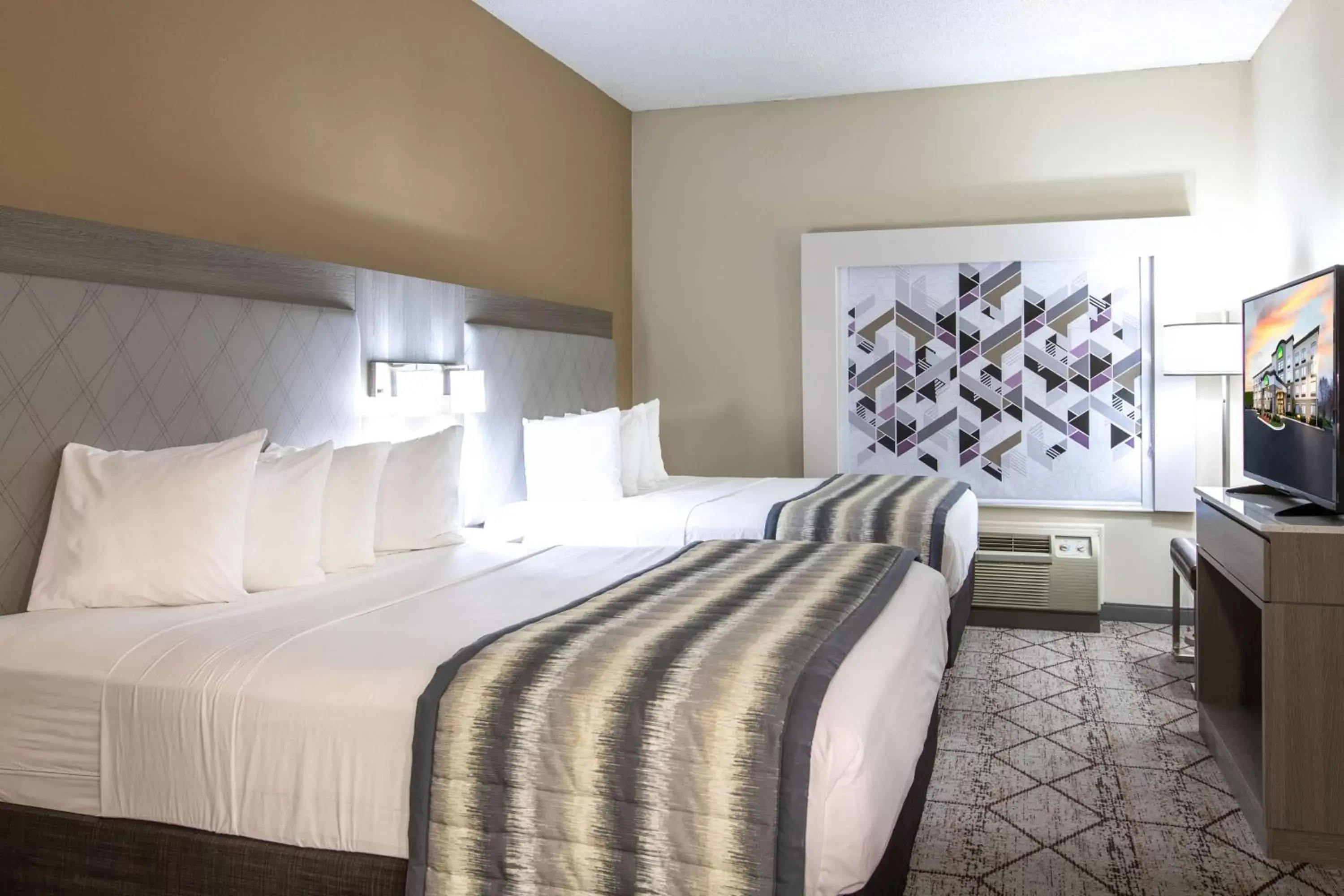Photo of the whole room, Bed in Wingate by Wyndham Charlotte Concord Mills/Speedway