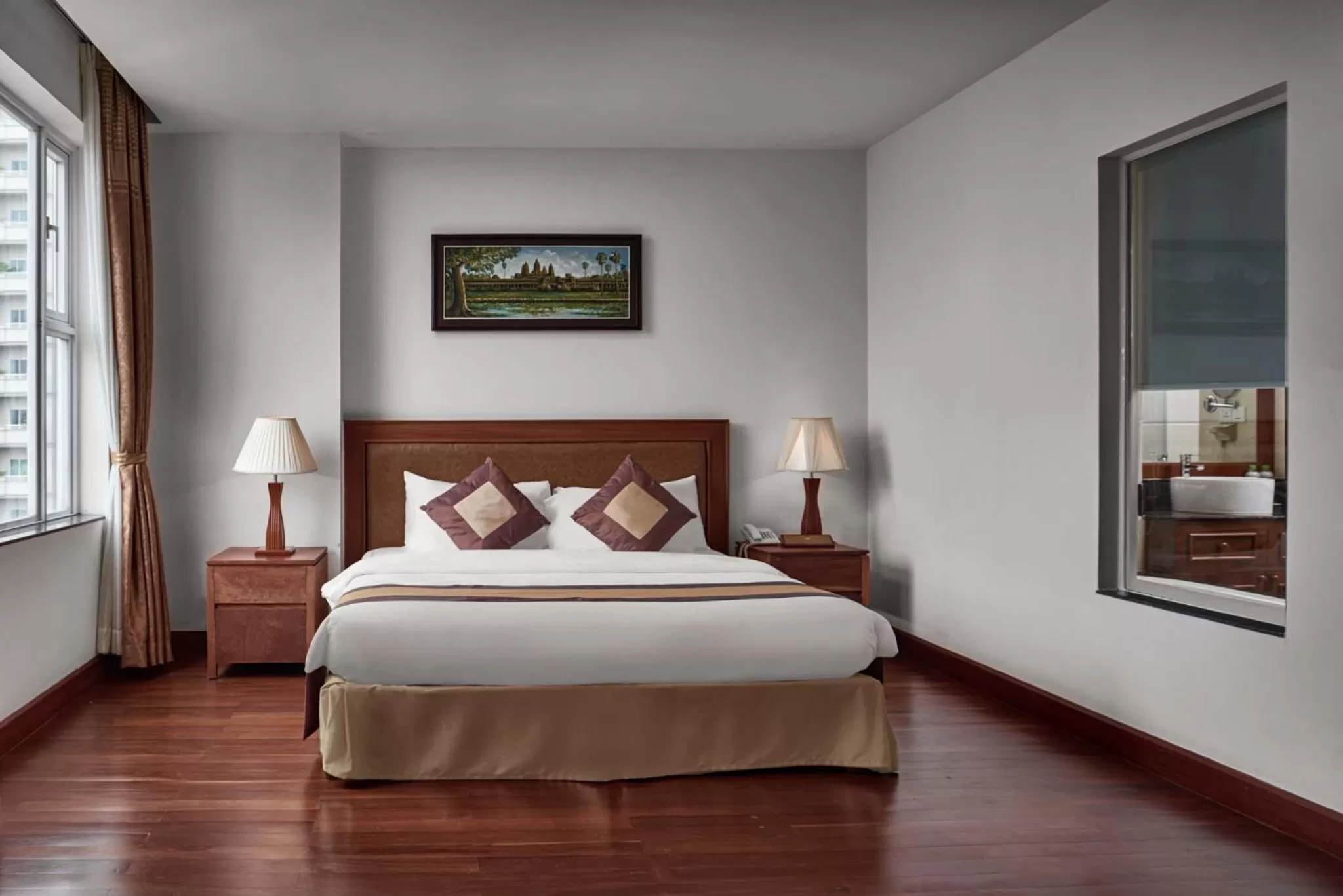 Shower, Bed in Phnom Penh Katari Hotel