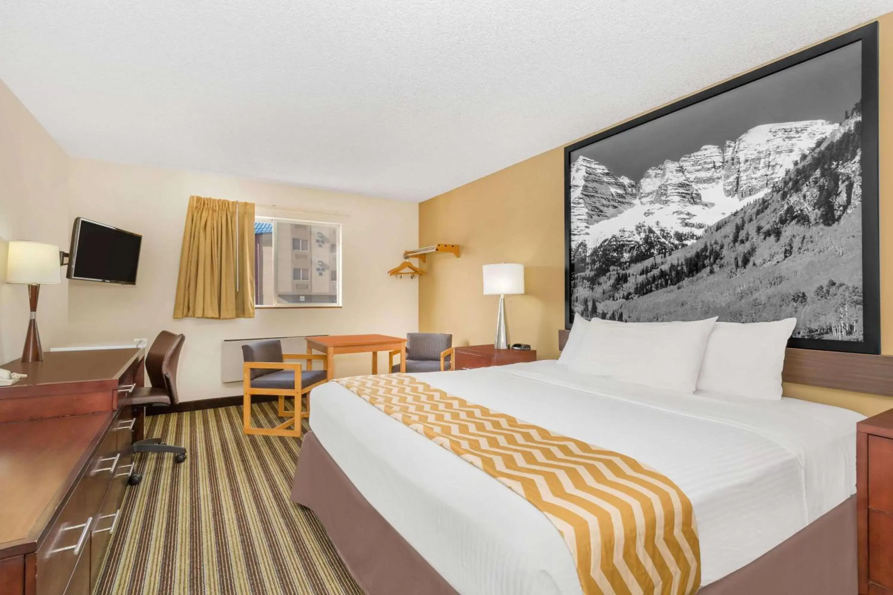 Photo of the whole room in Travelodge by Wyndham Loveland/Fort Collins Area