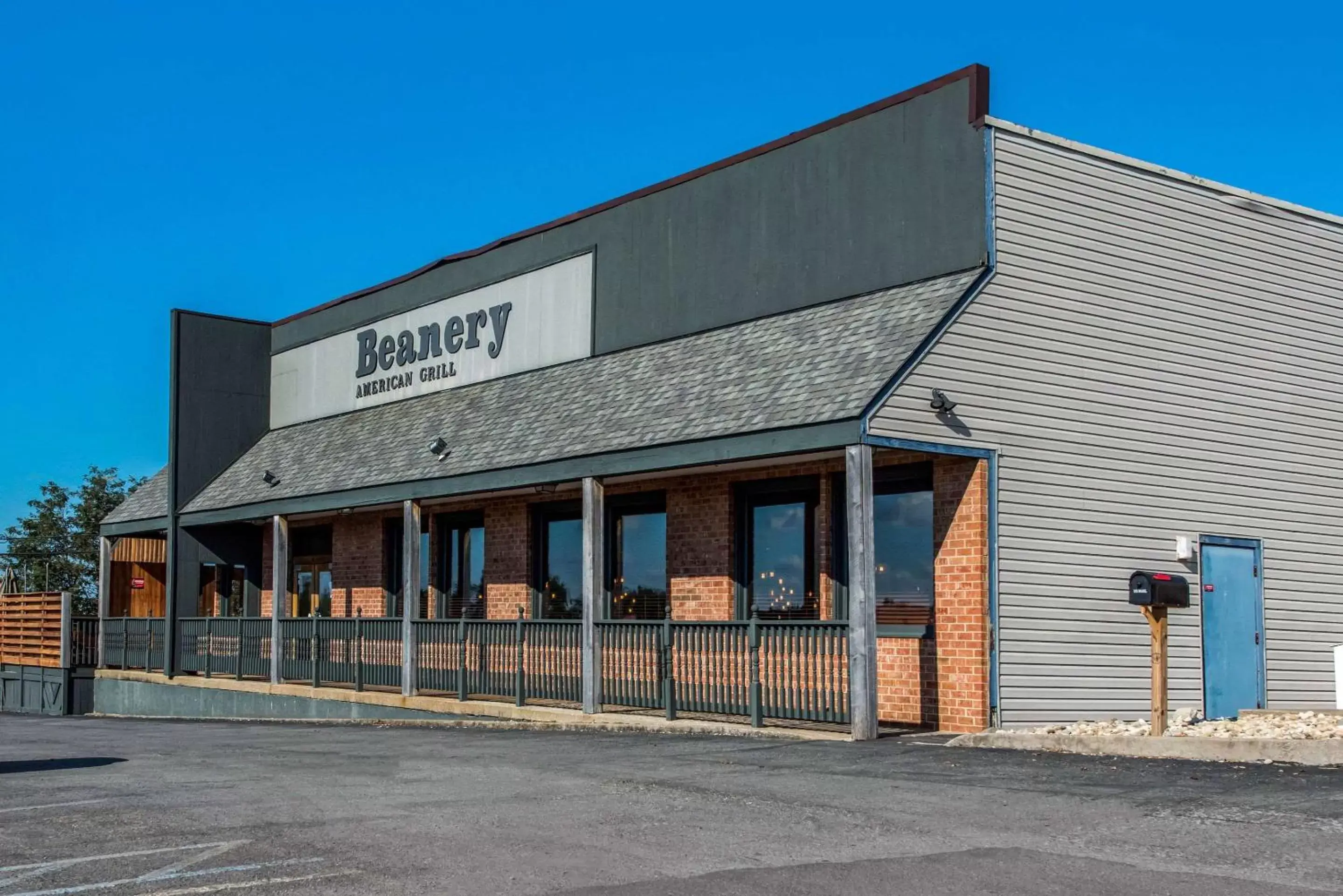 Restaurant/places to eat, Property Building in Quality Inn Morgantown