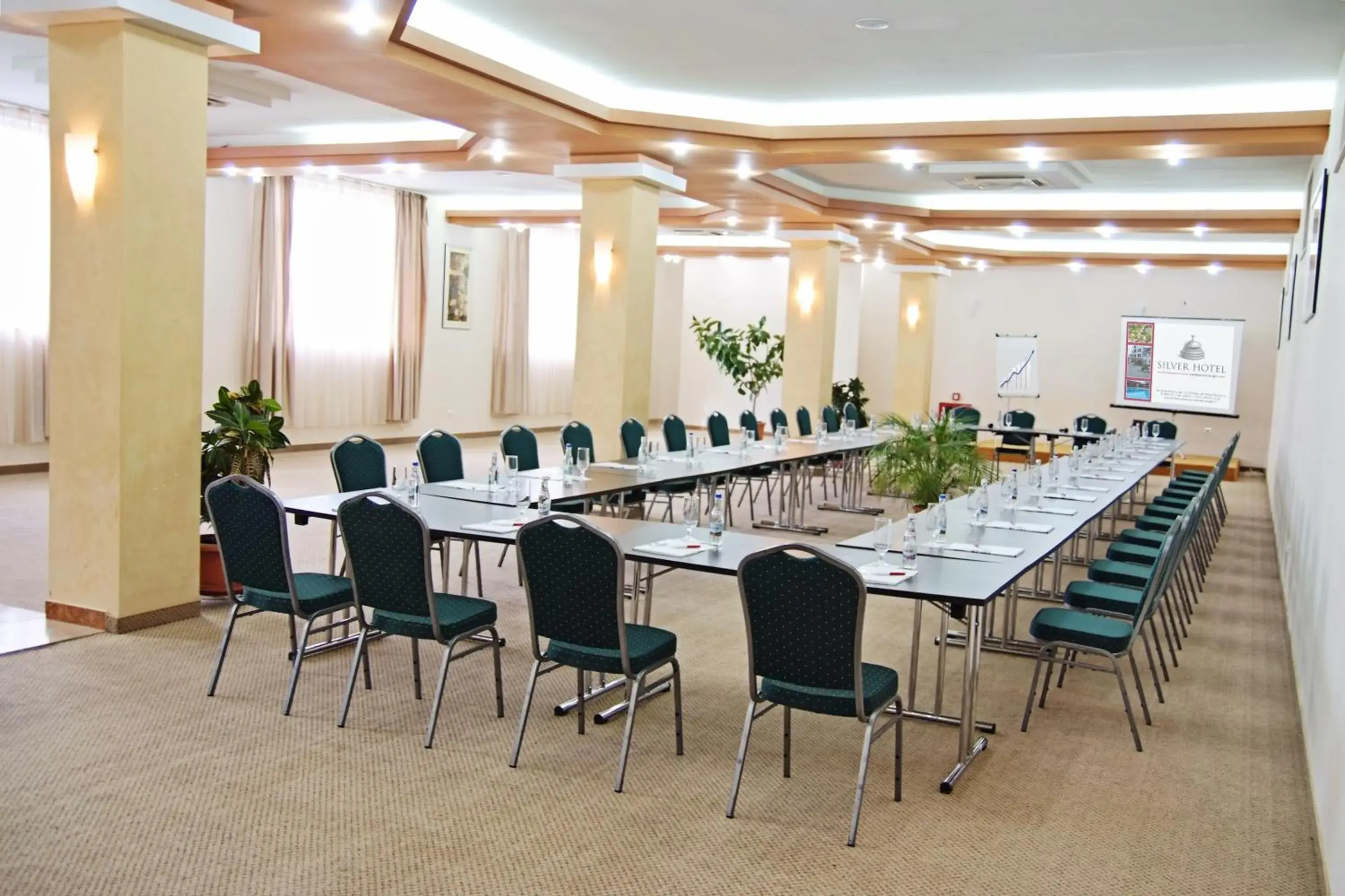 Business facilities in Silver Residence