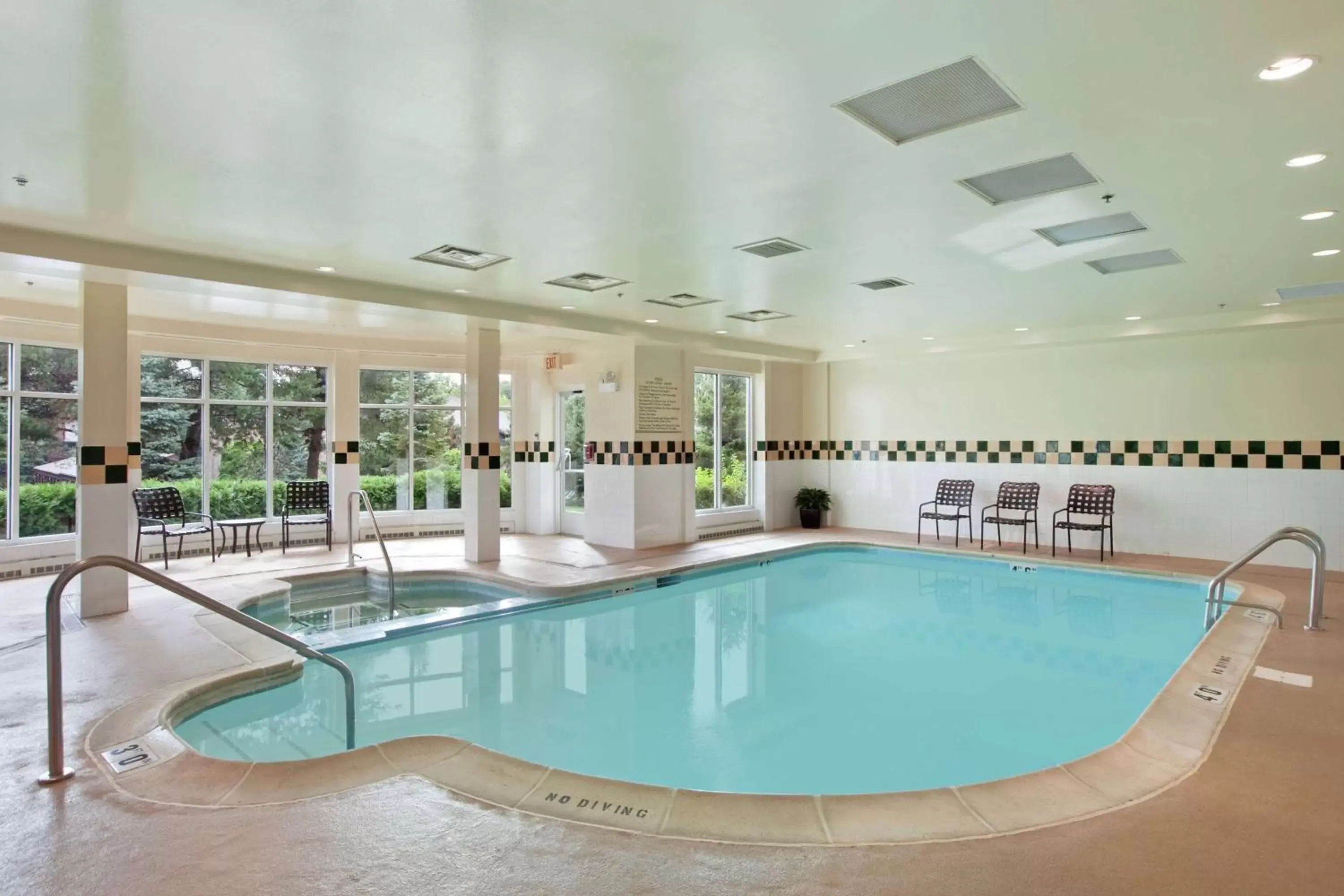 Pool view, Swimming Pool in Hilton Garden Inn Oakbrook Terrace