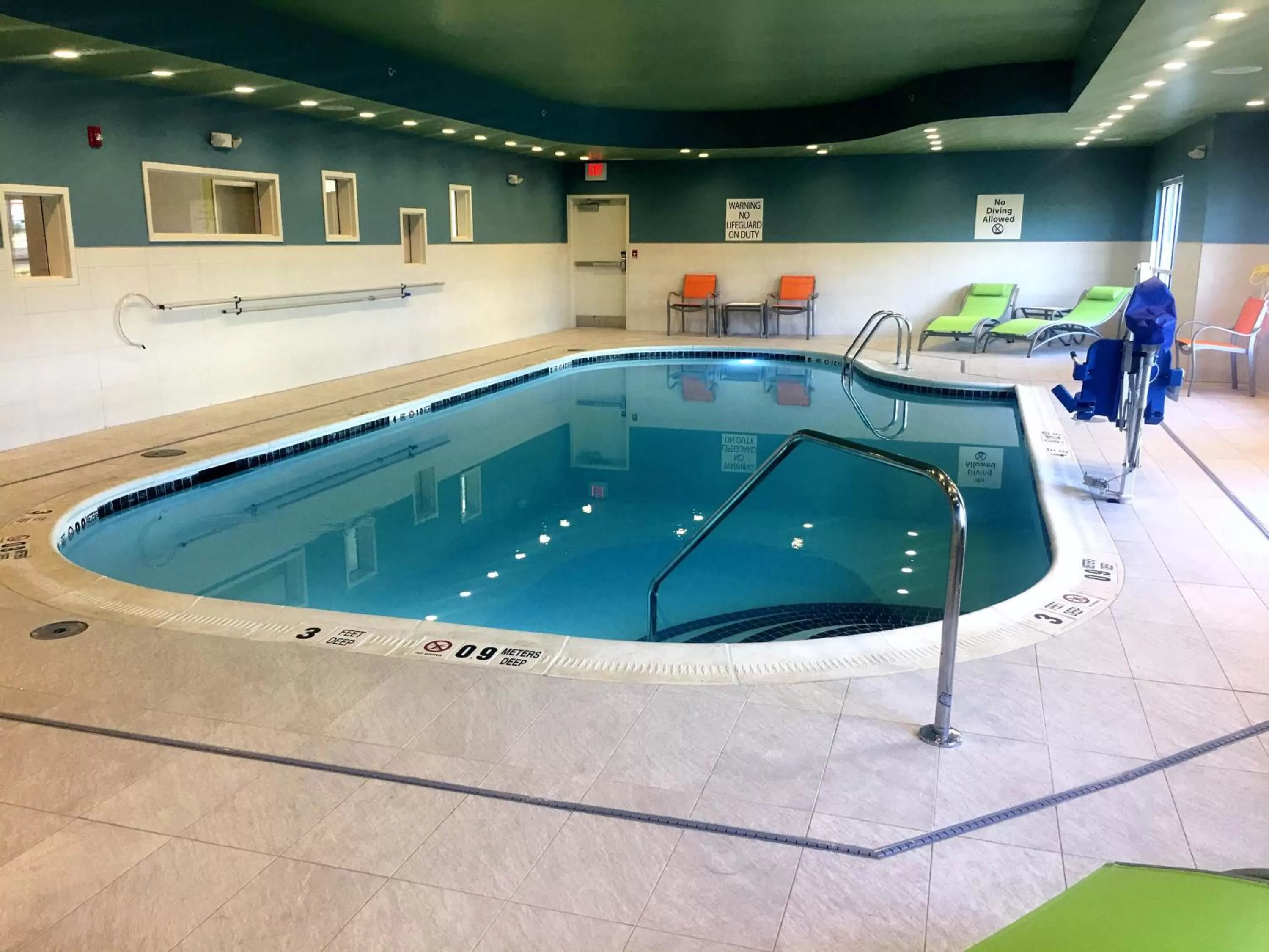 Swimming pool in Holiday Inn Express & Suites Ithaca by IHG