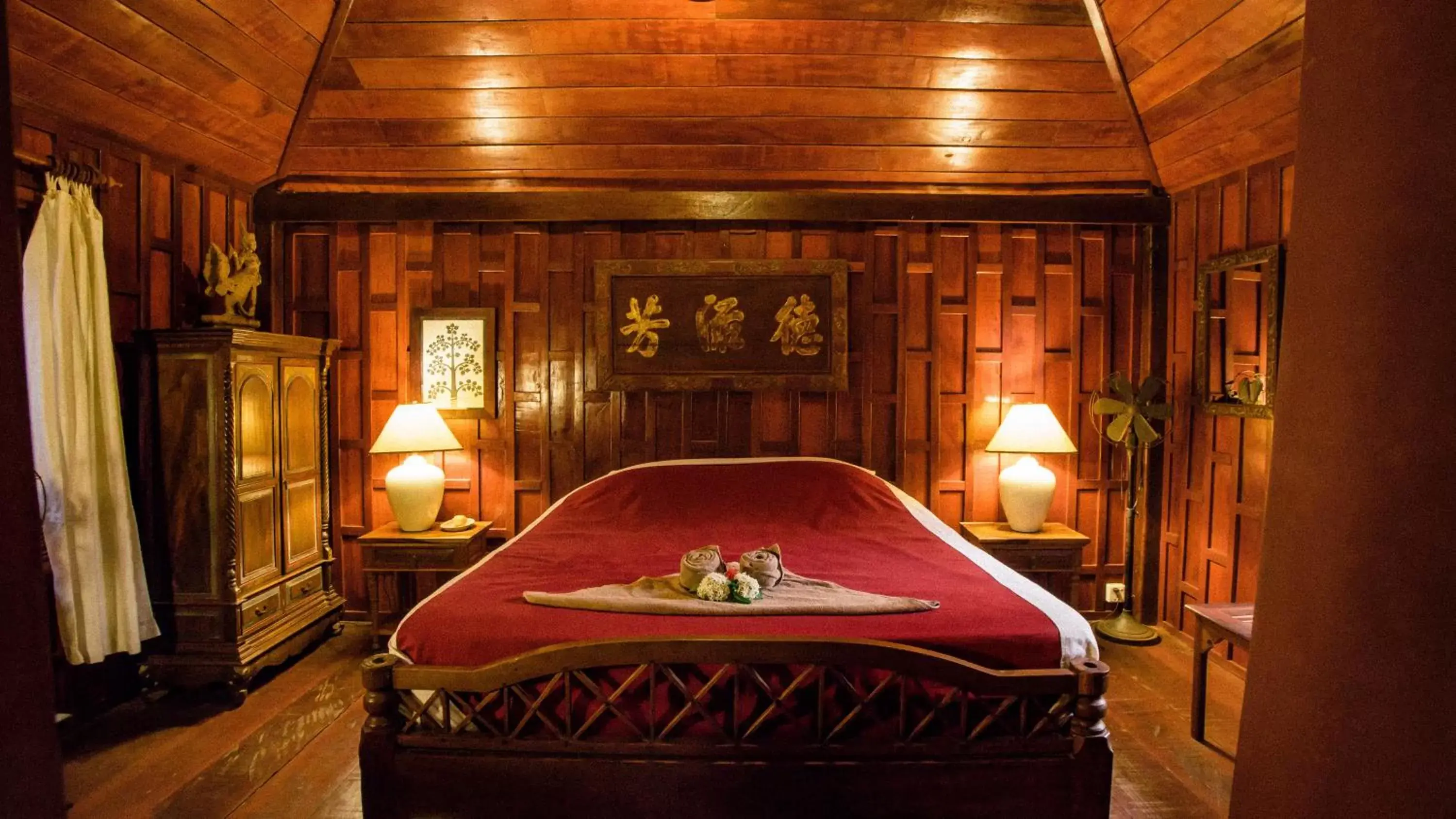 Bedroom, Bed in Terres Rouges Lodge