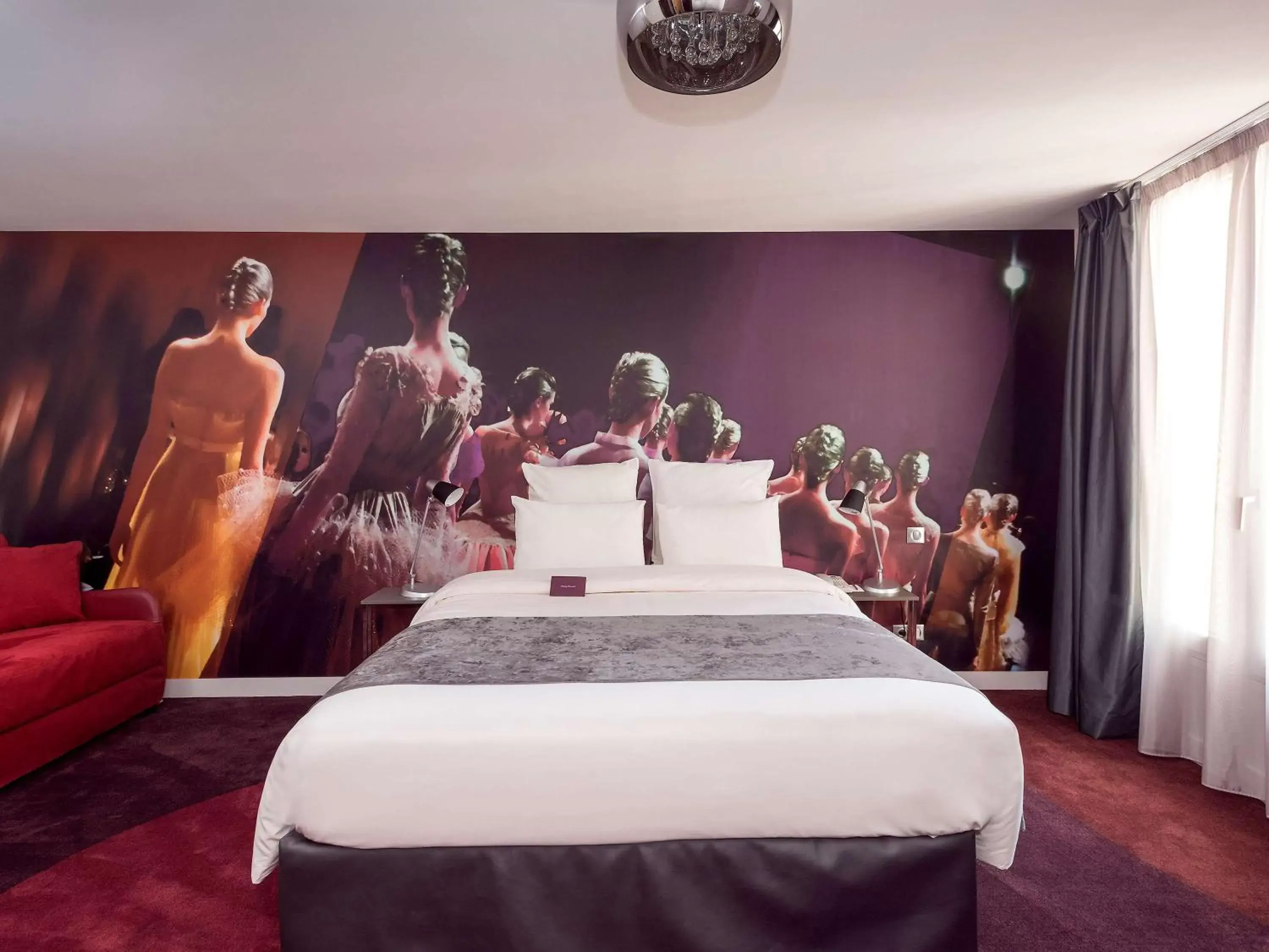 Photo of the whole room in Mercure Paris Place d'Italie