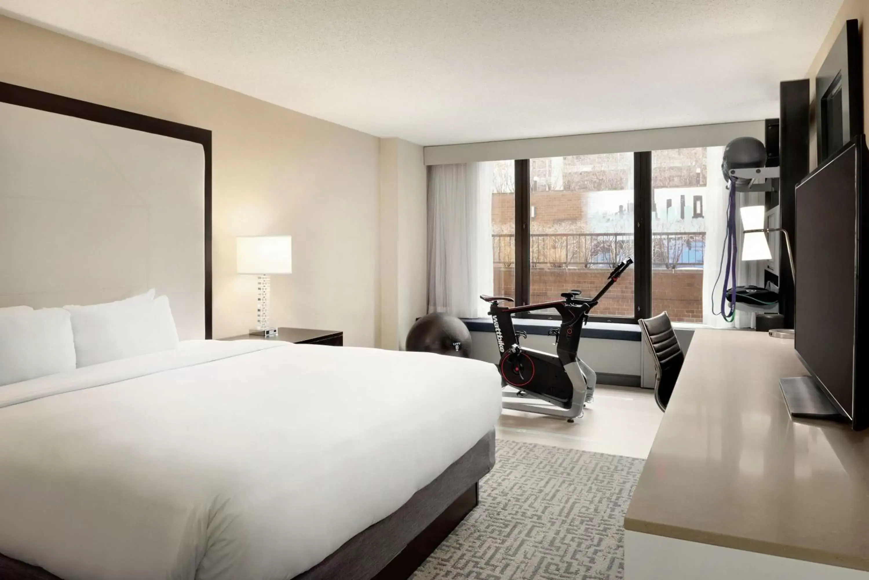 Bedroom in DoubleTree by Hilton Chicago Magnificent Mile
