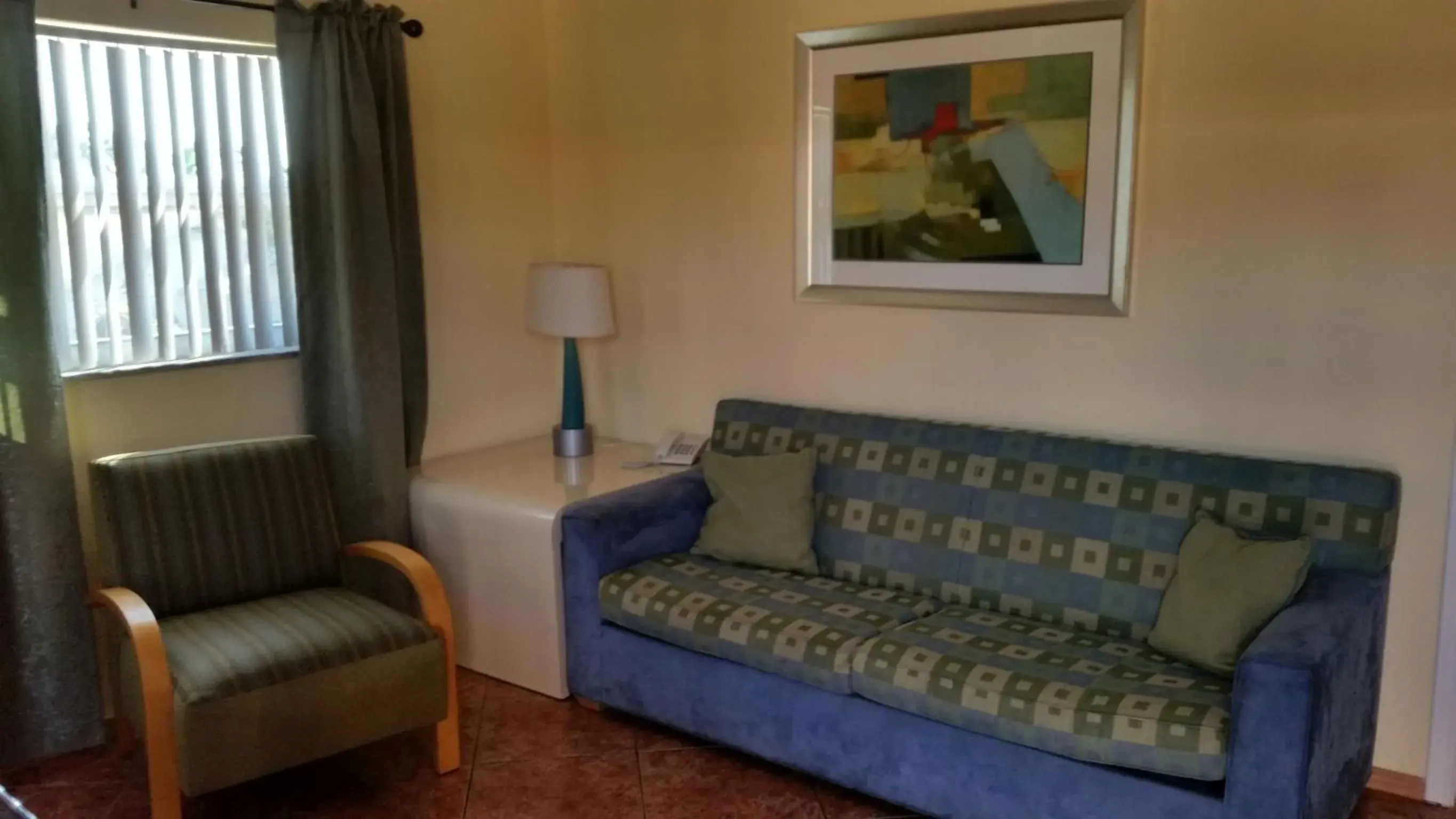 Living room, Seating Area in Lago Mar Motel and Apartments