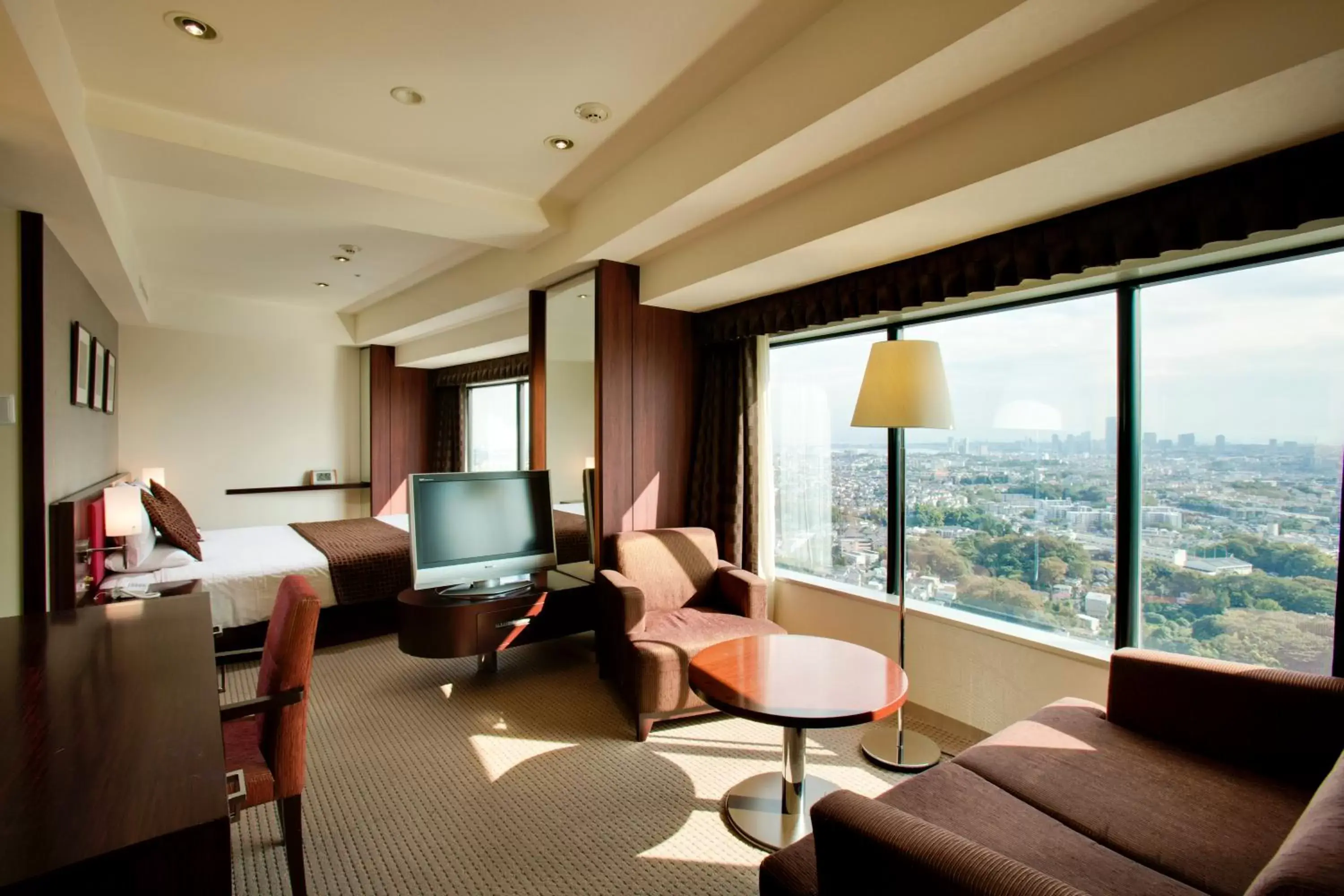 View (from property/room), Seating Area in Shin Yokohama Prince Hotel