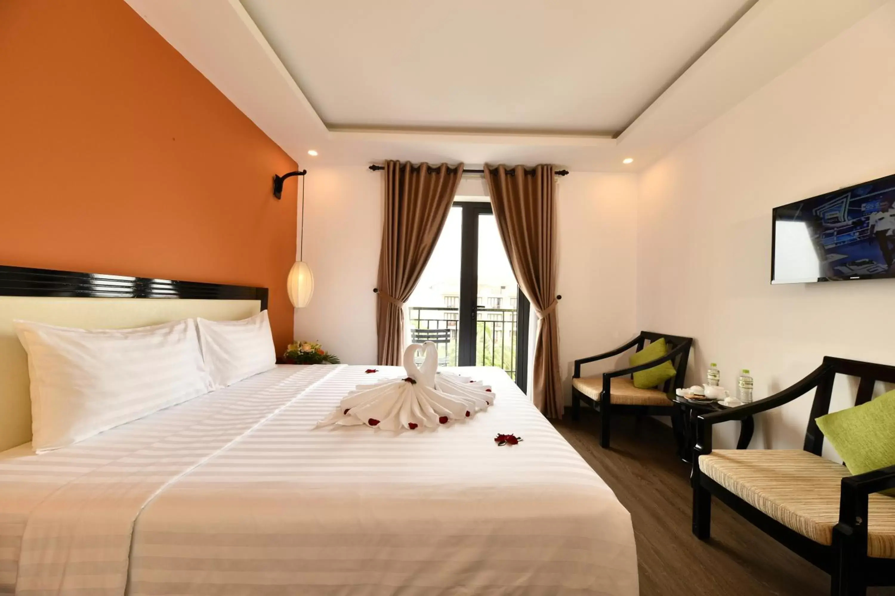 Bed in Hoi An Rose Garden Hotel